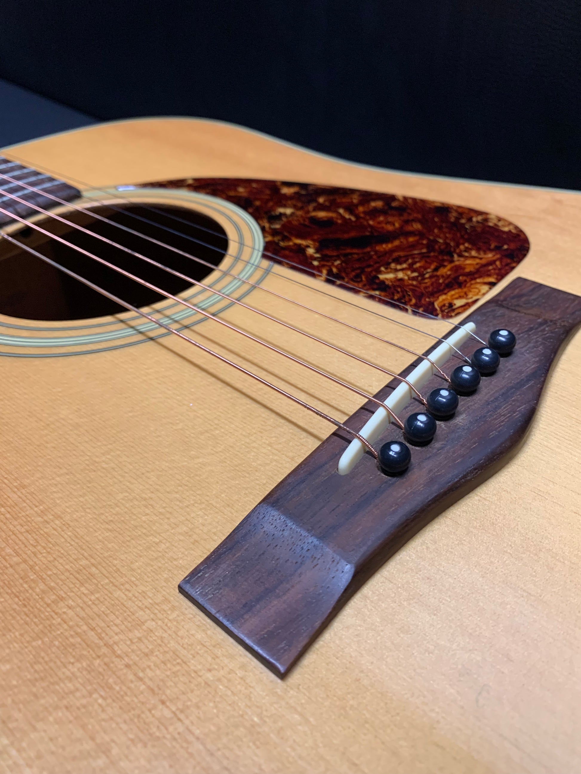 Fender f210 online acoustic guitar price