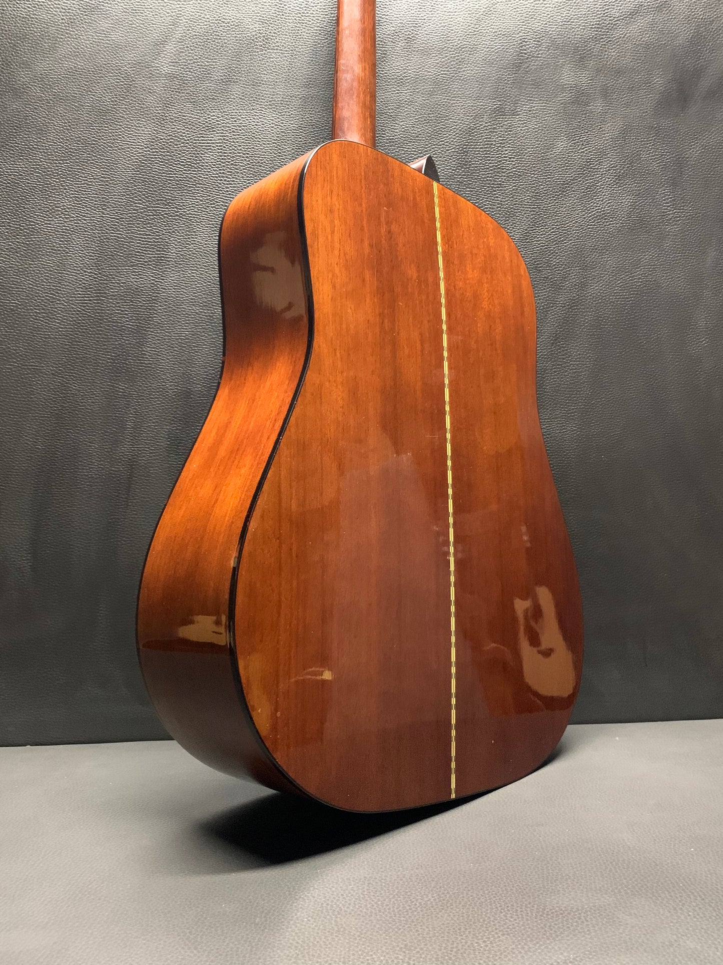 Fender f210 acoustic online guitar