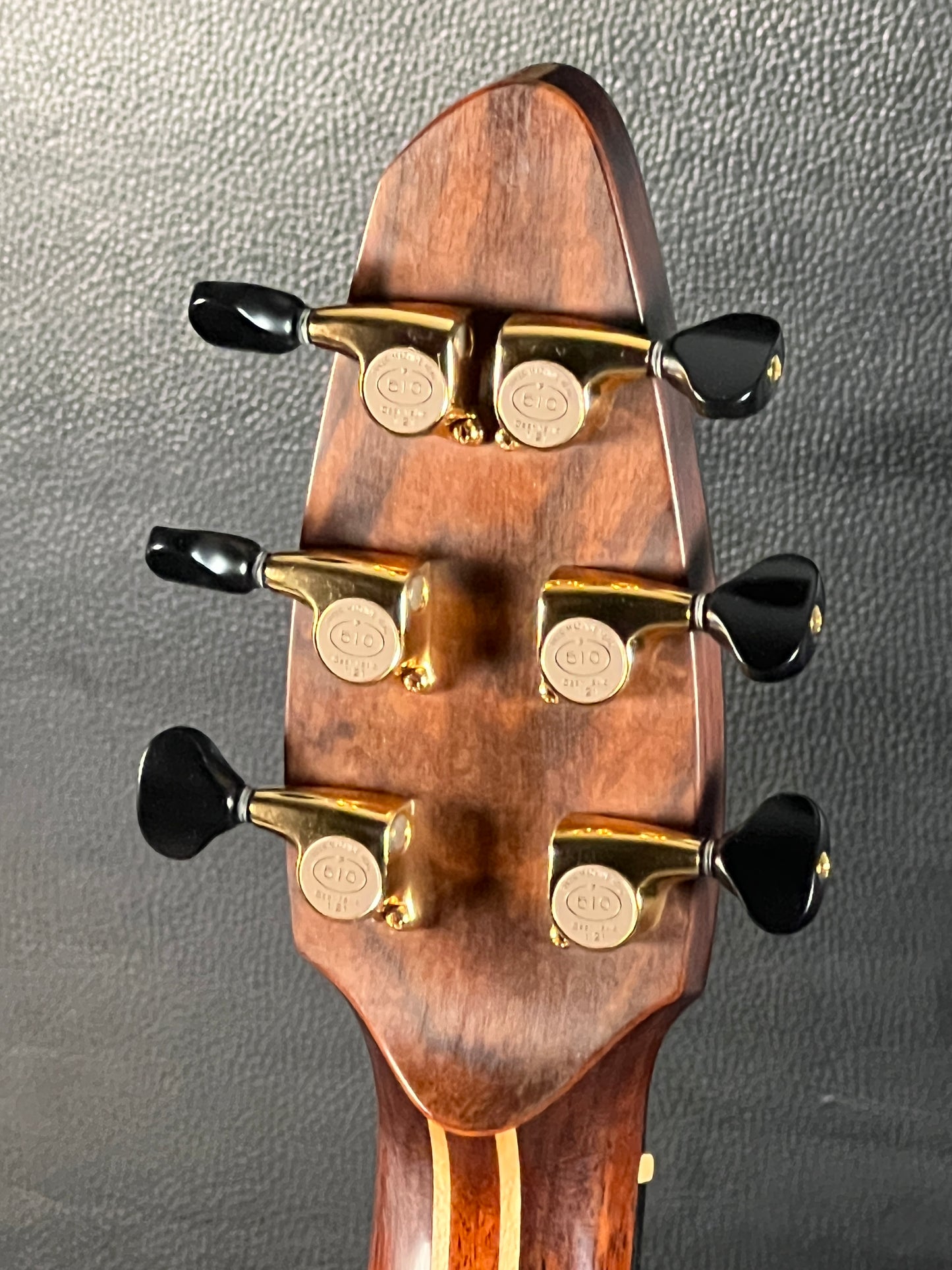 Sheldon Schwartz Oracle Redwood / Curly Mahogany (PRE-OWNED)