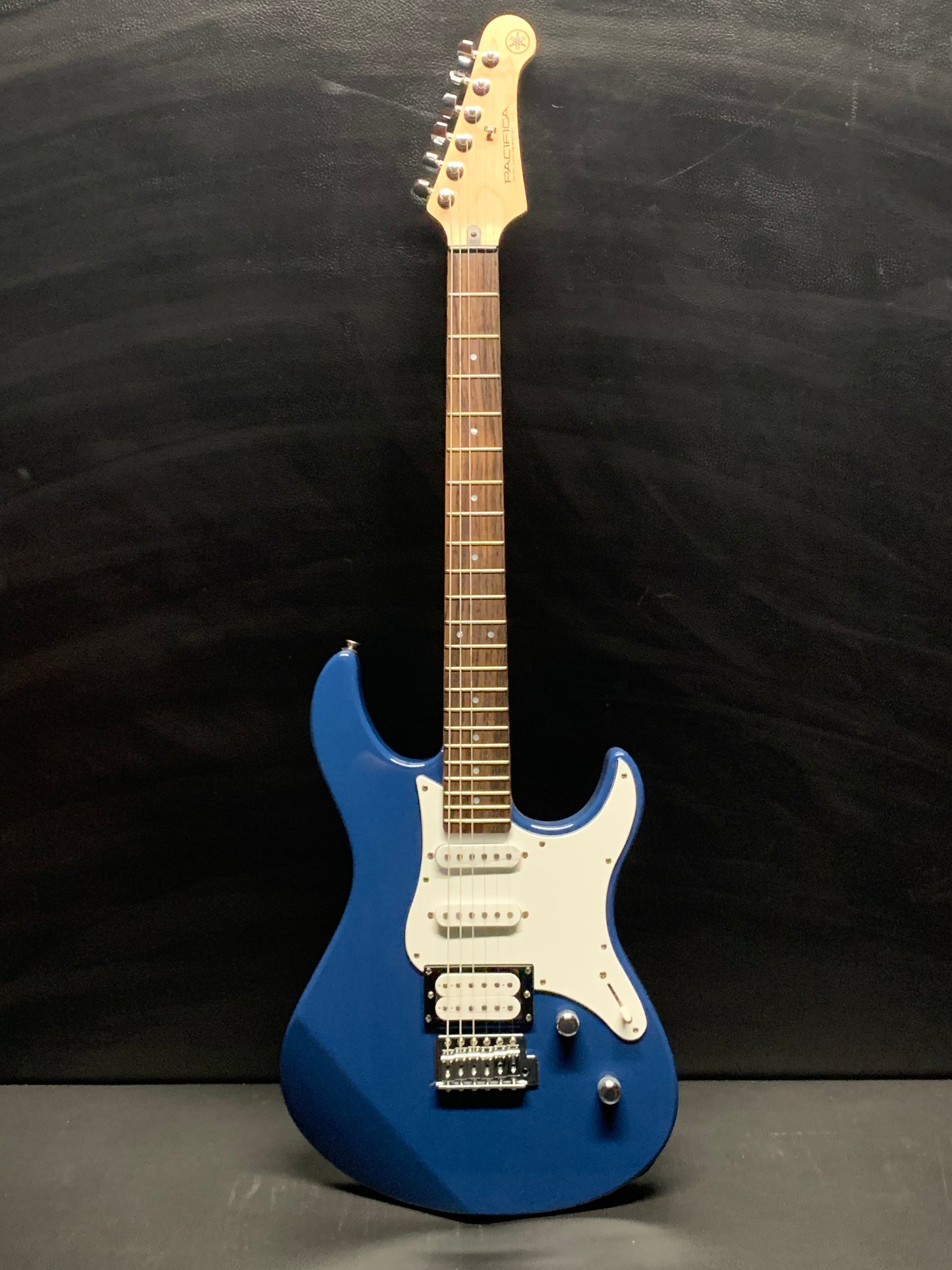 Yamaha Pacifica PAC112V United Blue Electric Guitar