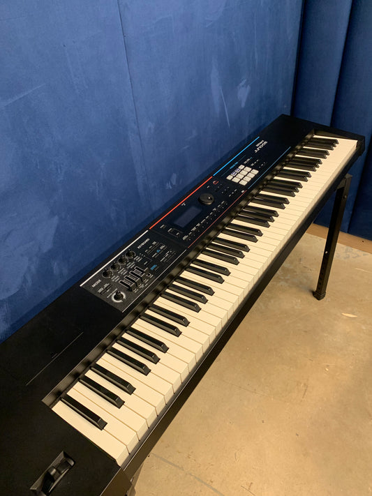 Roland Juno DS 88-Key Synthesizer w/Phrase Pads (PRE-OWNED)