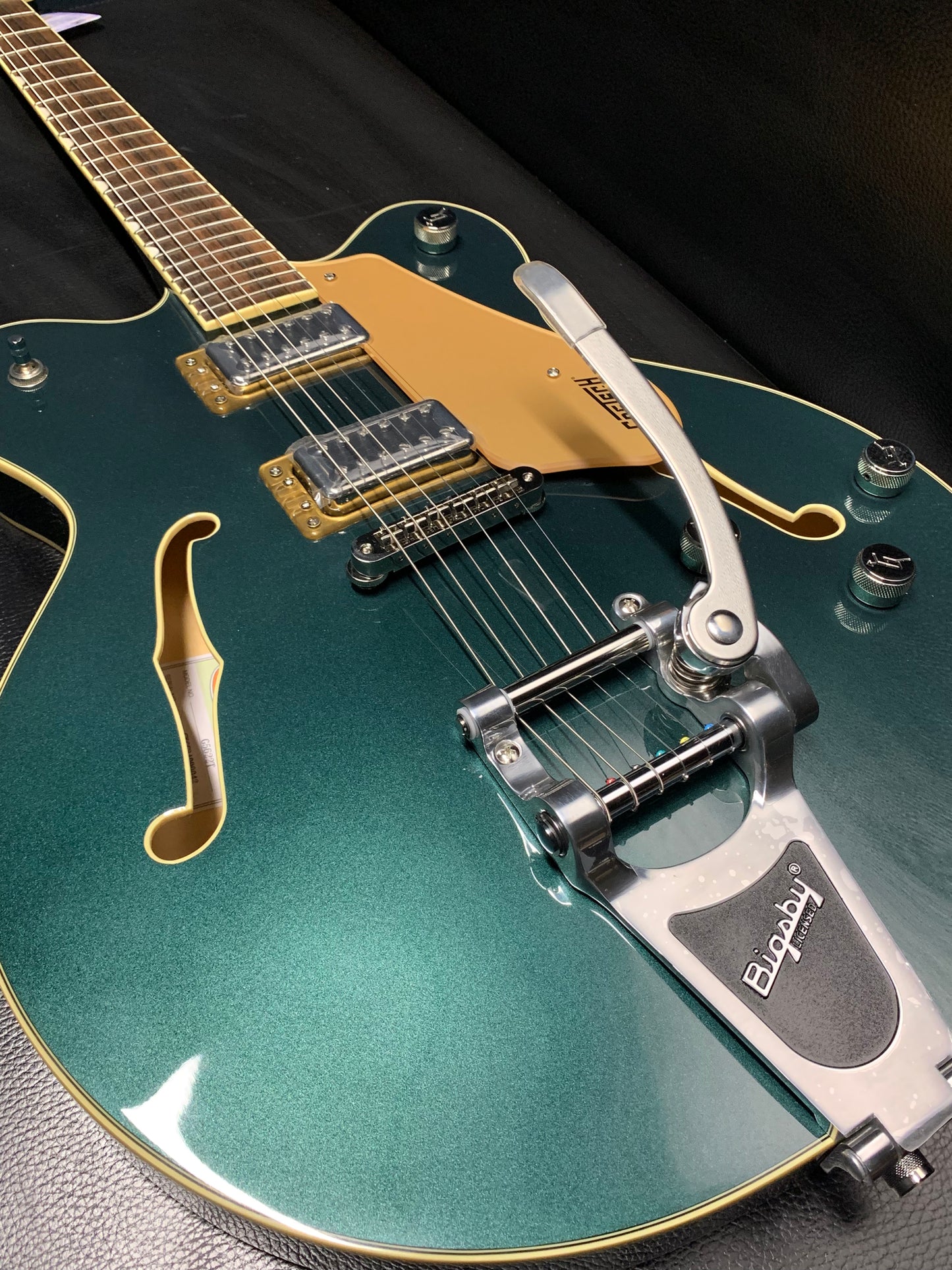 Gretsch G5622T Electromatic Center Block Double-cut With Bigsby Cadillac Green