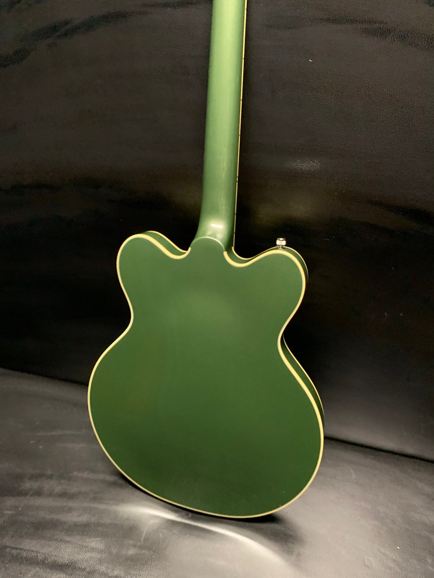 Gretsch G5622 Electromatic Center Block Double-cut With V-Stoptail Olive Metallic