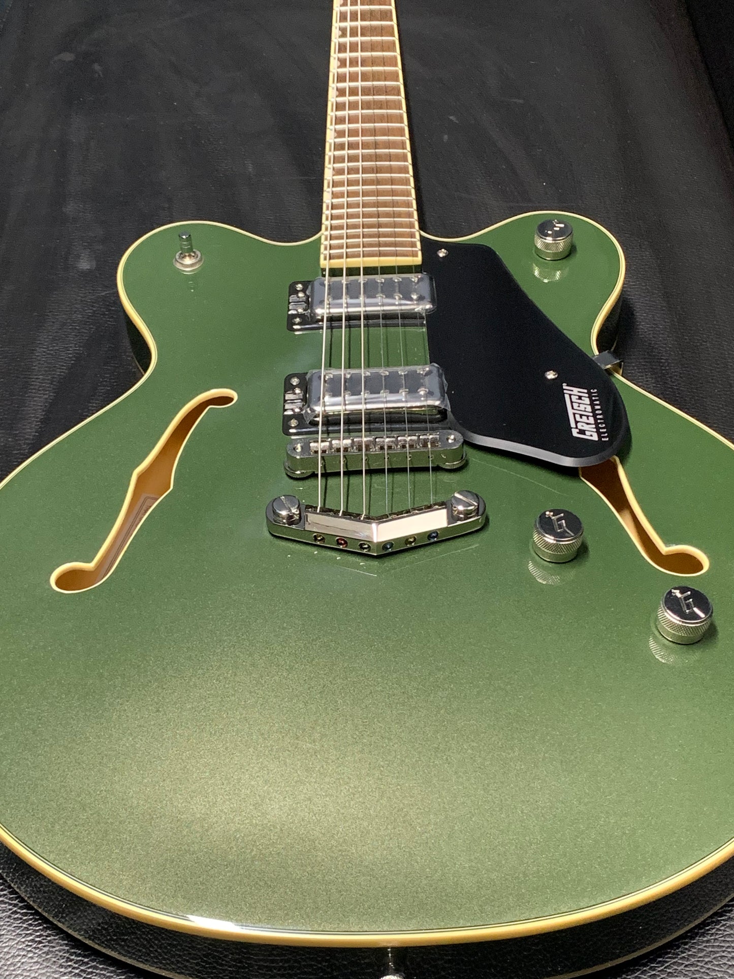 Gretsch G5622 Electromatic Center Block Double-cut With V-Stoptail Olive Metallic