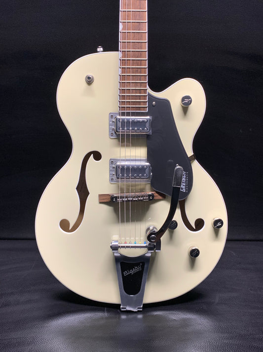 Gretsch G5420T Electromatic Classic Hollow Body Single-Cut with Bigsby, Laurel Fingerboard, Two-Tone Vintage White/London Grey