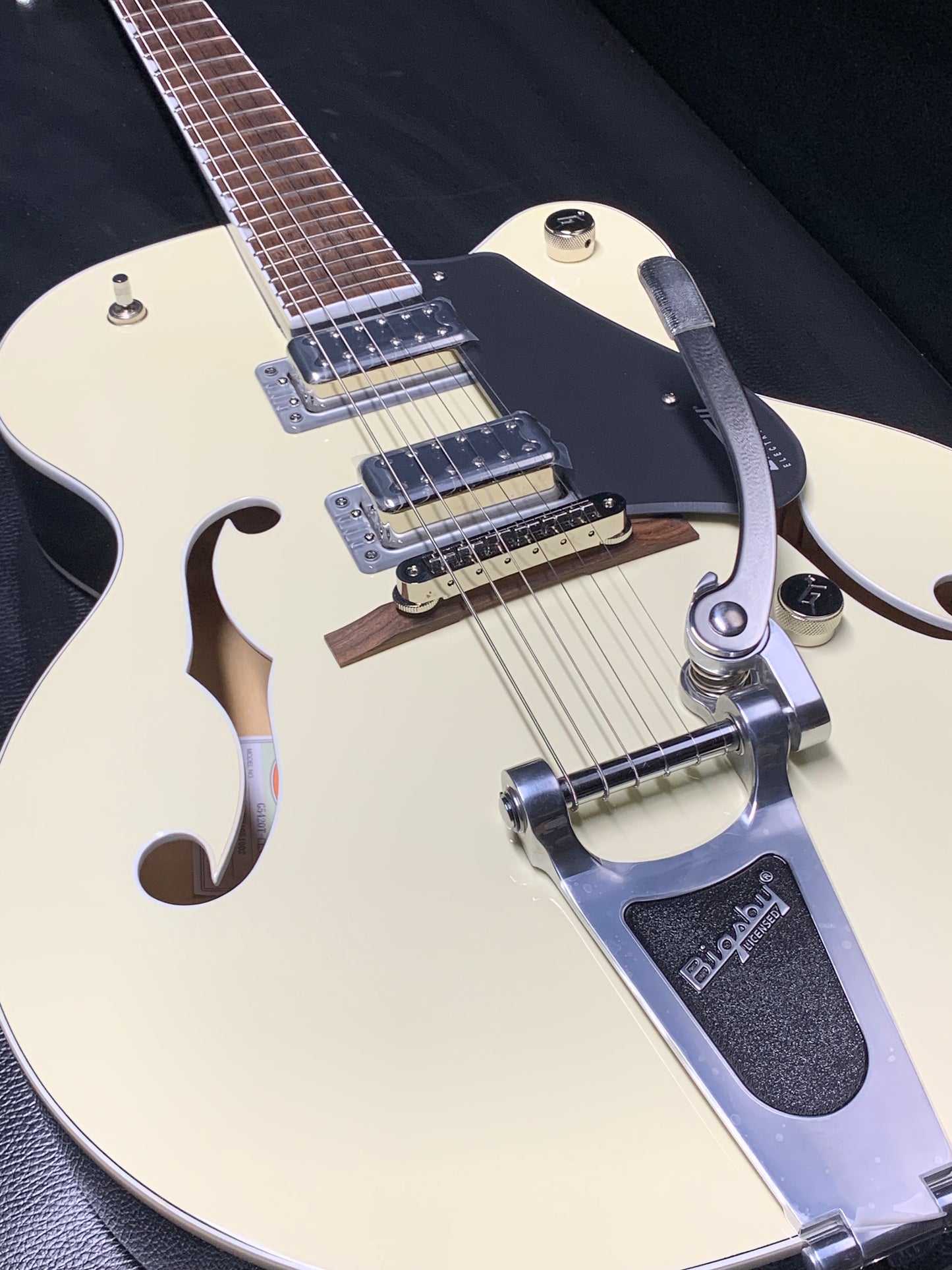 Gretsch G5420T Electromatic Classic Hollow Body Single-Cut with Bigsby, Laurel Fingerboard, Two-Tone Vintage White/London Grey