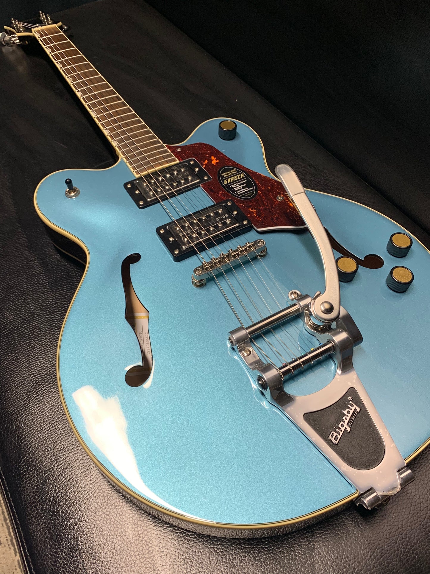 Gretsch G2622T Streamliner Center Block Double-Cut with Bigsby, Broad’Tron BT-3S Pickups, Arctic Blue