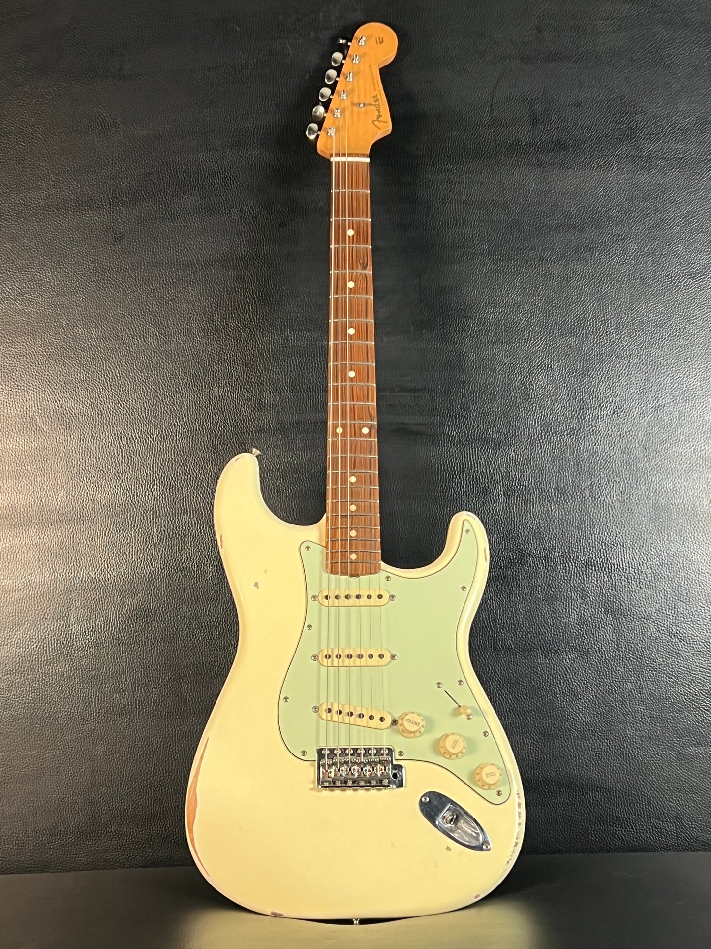 Fender MIM Roadworn 60's Strat 2018 (PRE-OWNED)