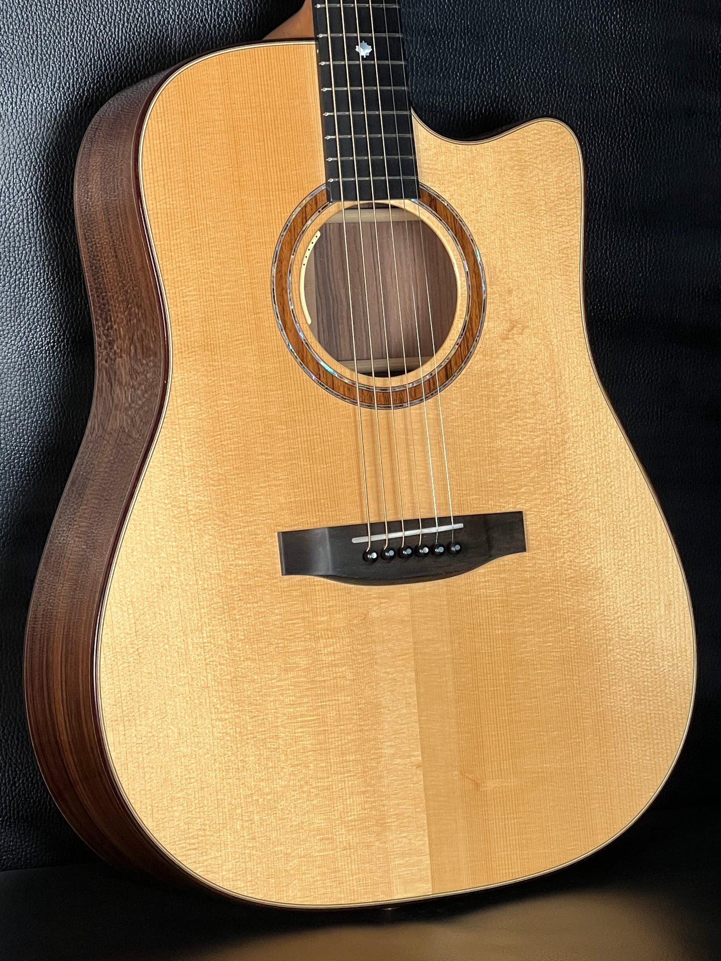 Lakewood D-32 Custom (PRE-OWNED)