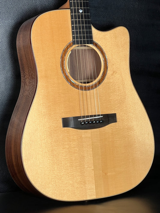 Lakewood D-32 Custom (PRE-OWNED)
