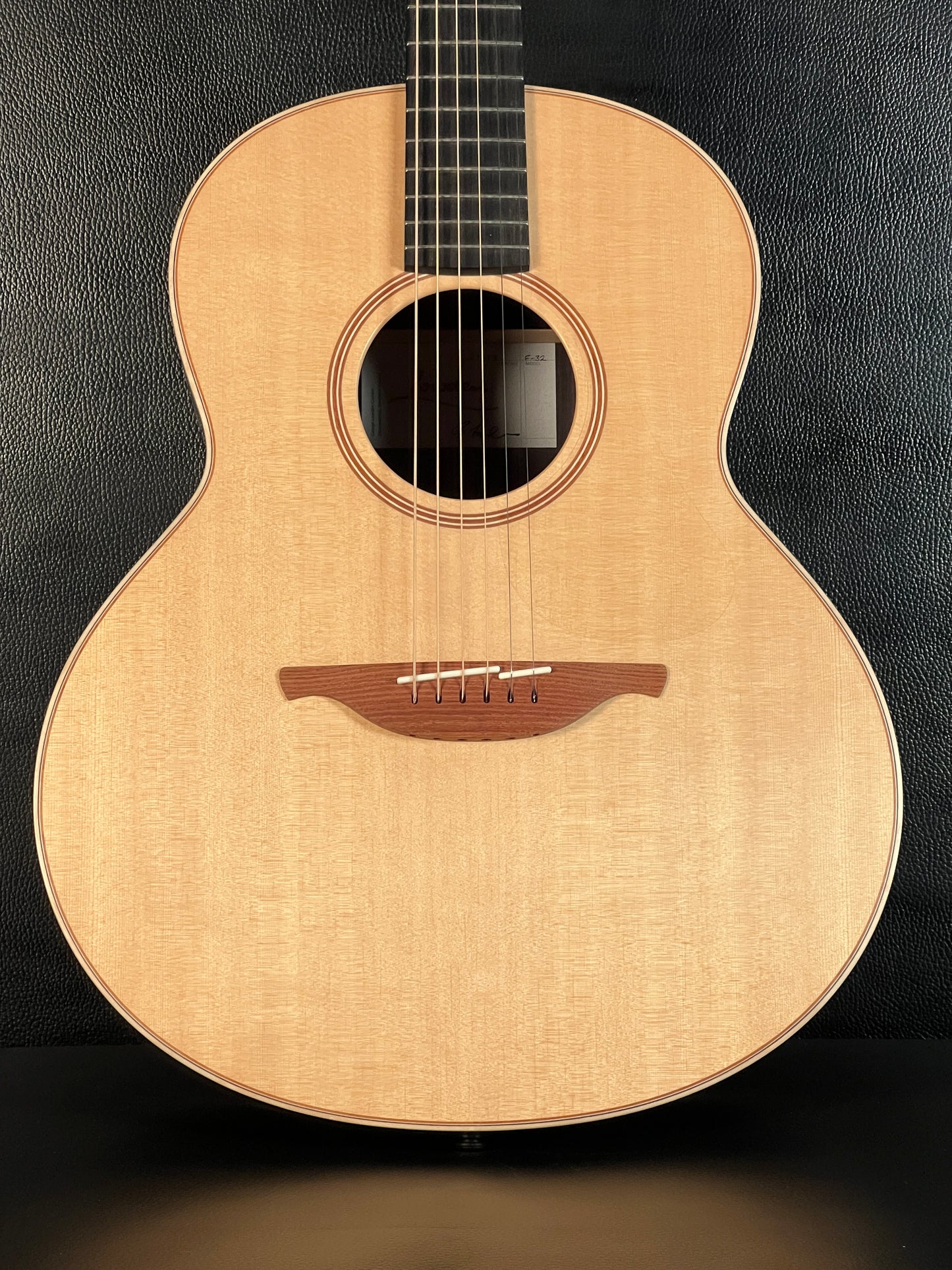 Lowden F32 (PRE-OWNED)