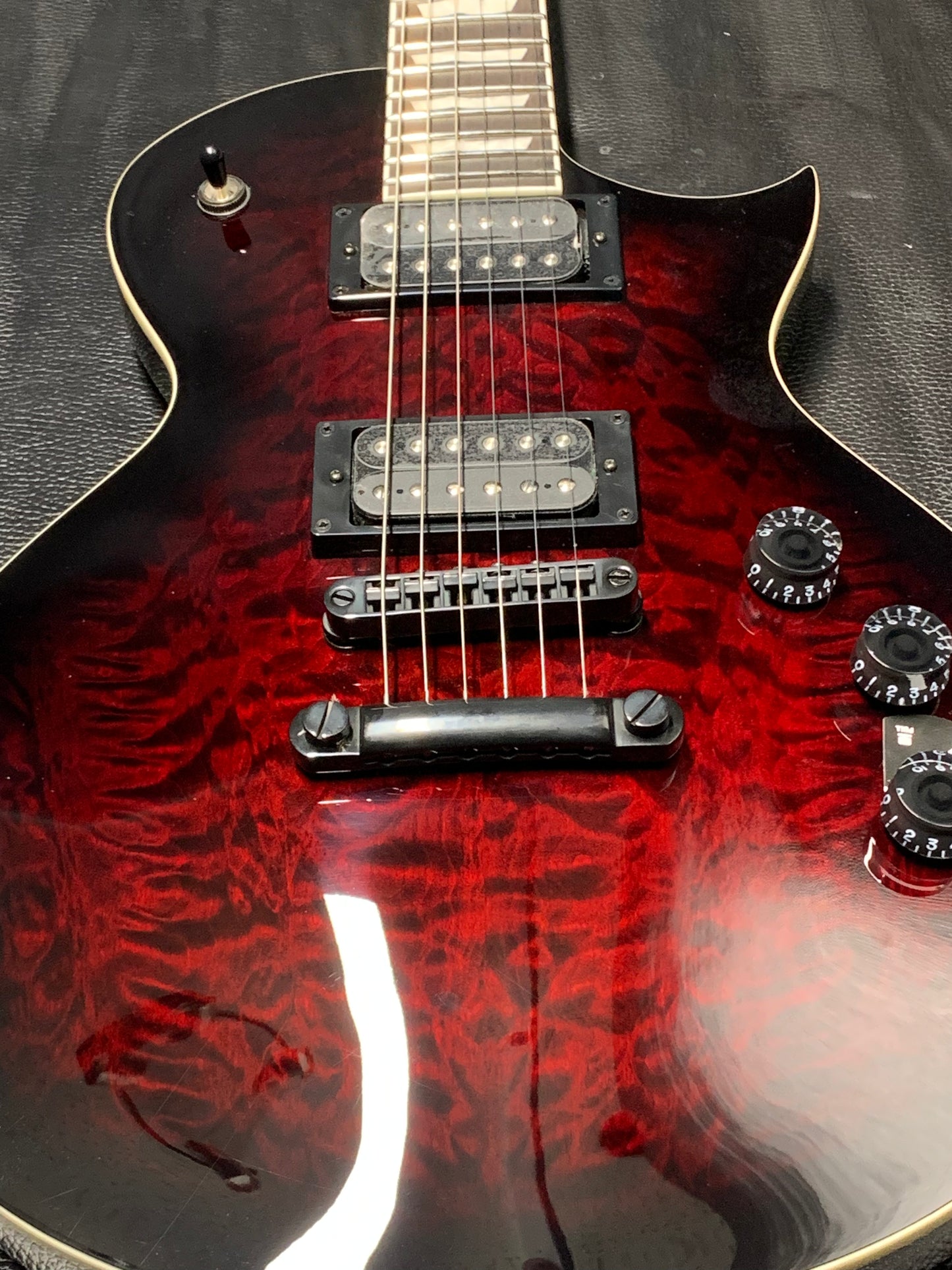 ESP LTD EC-256QM Quilted Maple Black Cherry Sunburst