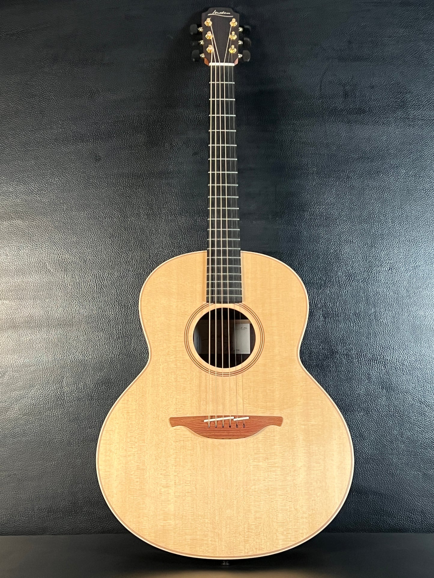 Lowden F32 (PRE-OWNED)