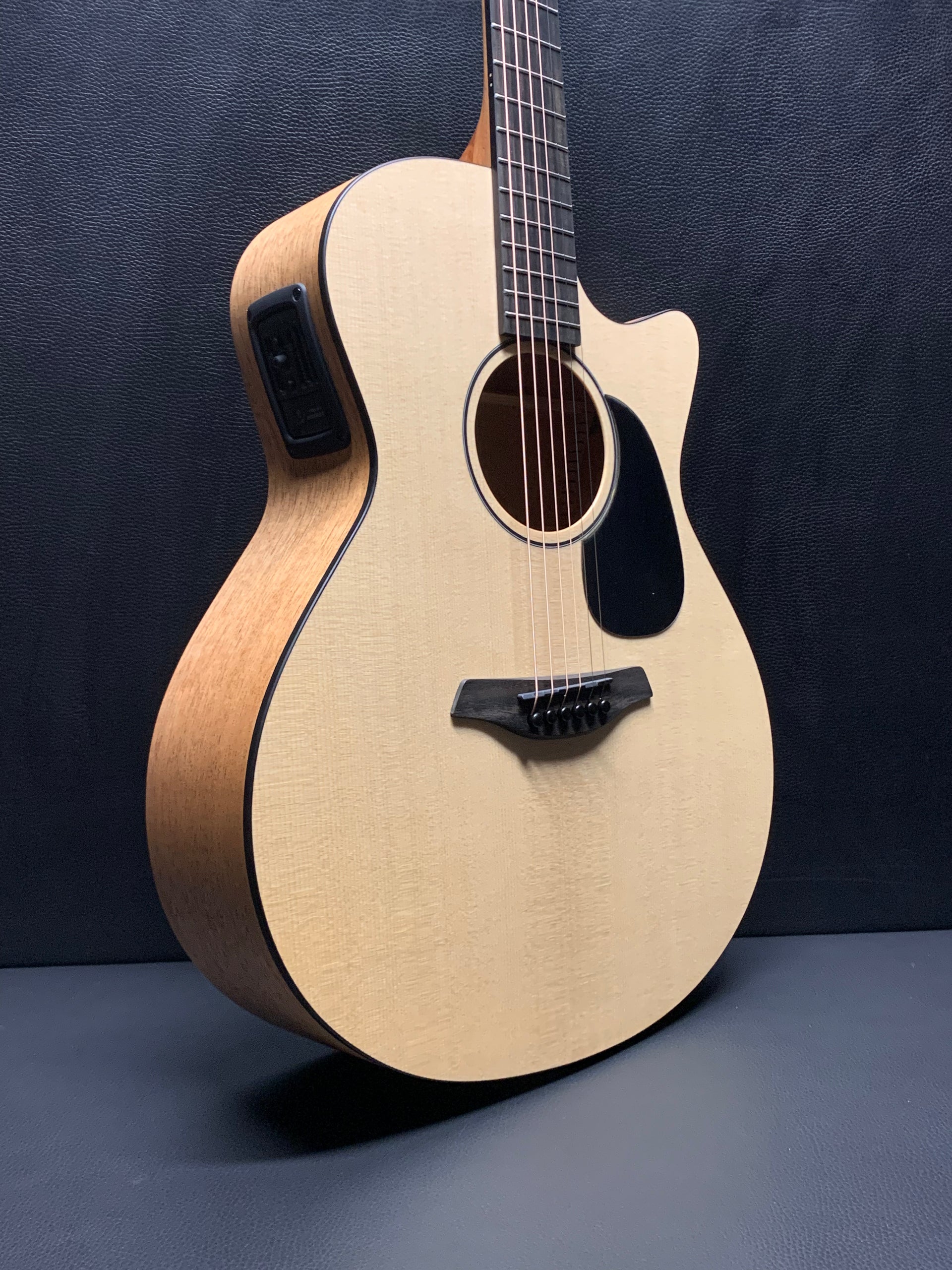 Furch Violet Master's Choice Gc-SM #118605 – Guitar HAUS
