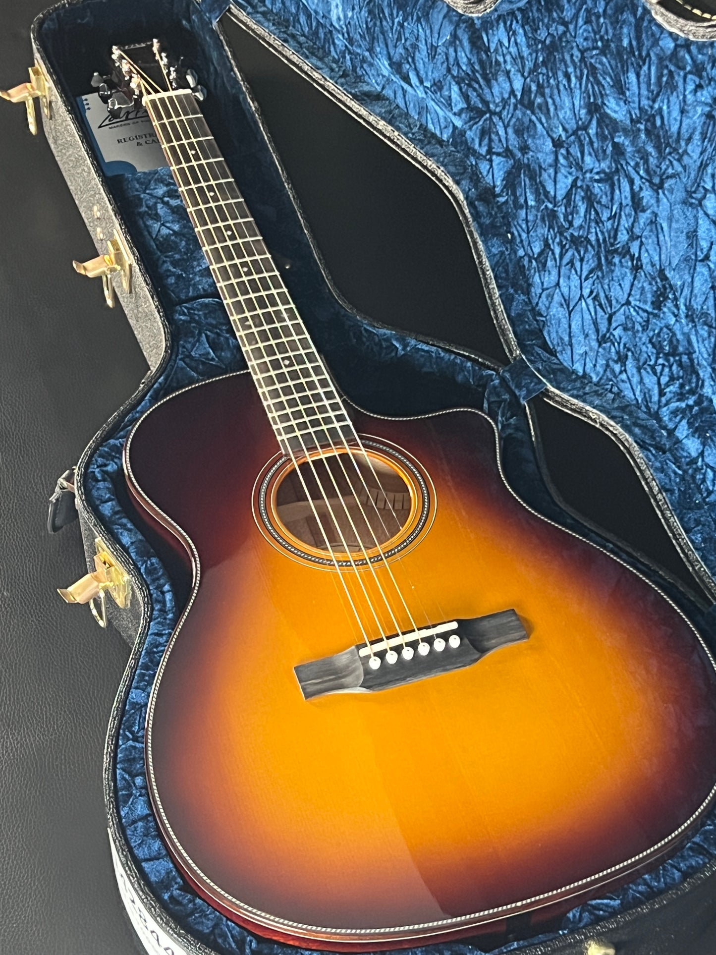 Larrivée OMV44 Silver Oak Custom Left-Handed #142844