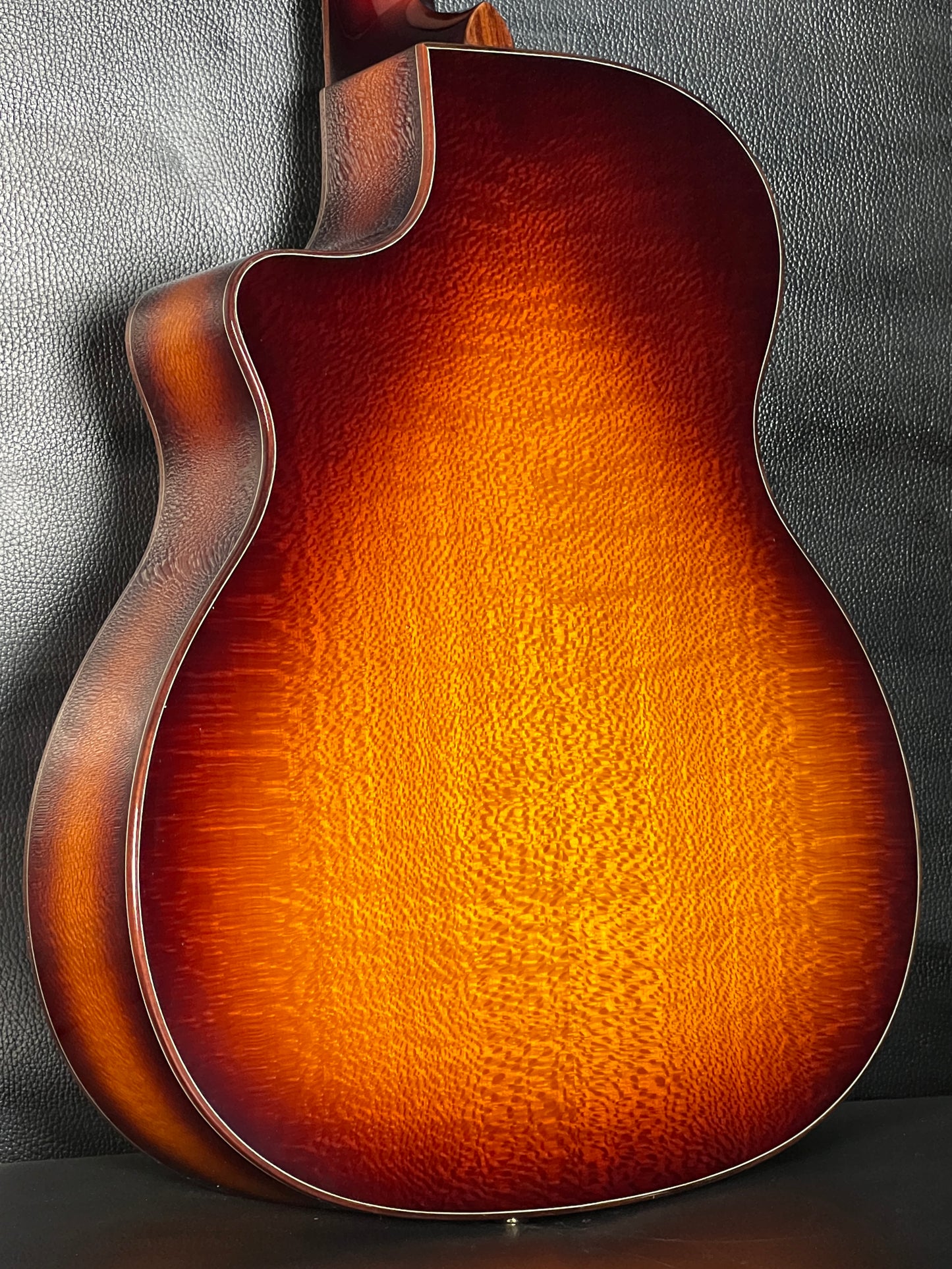 Larrivée OMV44 Silver Oak Custom Left-Handed #142844