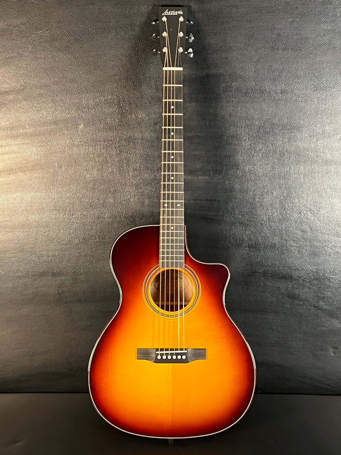 Larrivée OMV44 Silver Oak Custom Left-Handed #142844