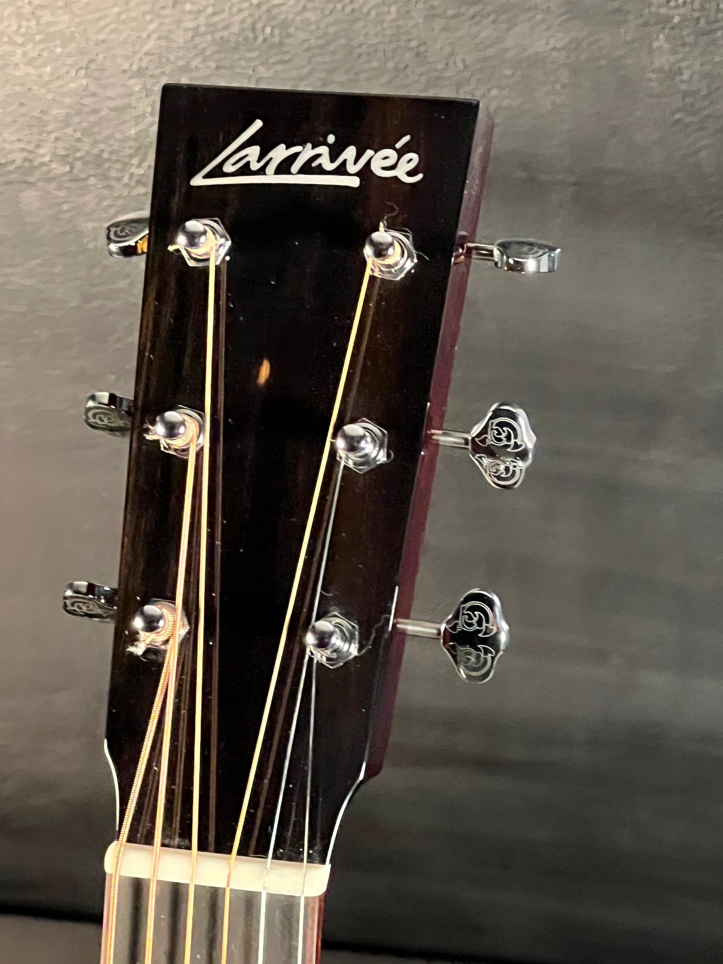 Larrivée OMV44 Silver Oak Custom Left-Handed #142844