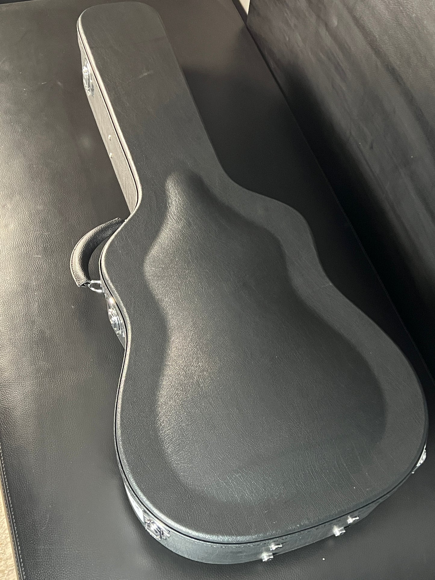 Larrivée D-05 #143562