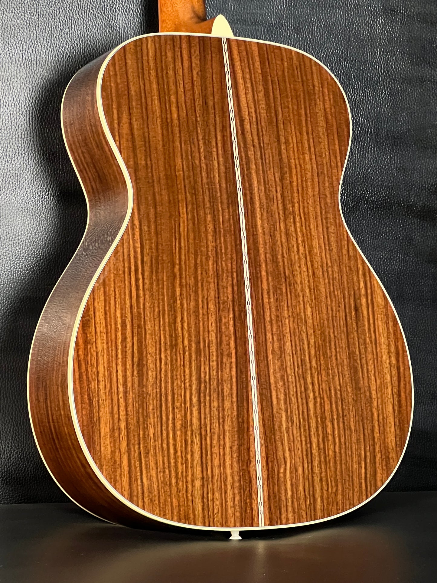 Martin 000-28 Sunburst 2025 (PRE-OWNED)