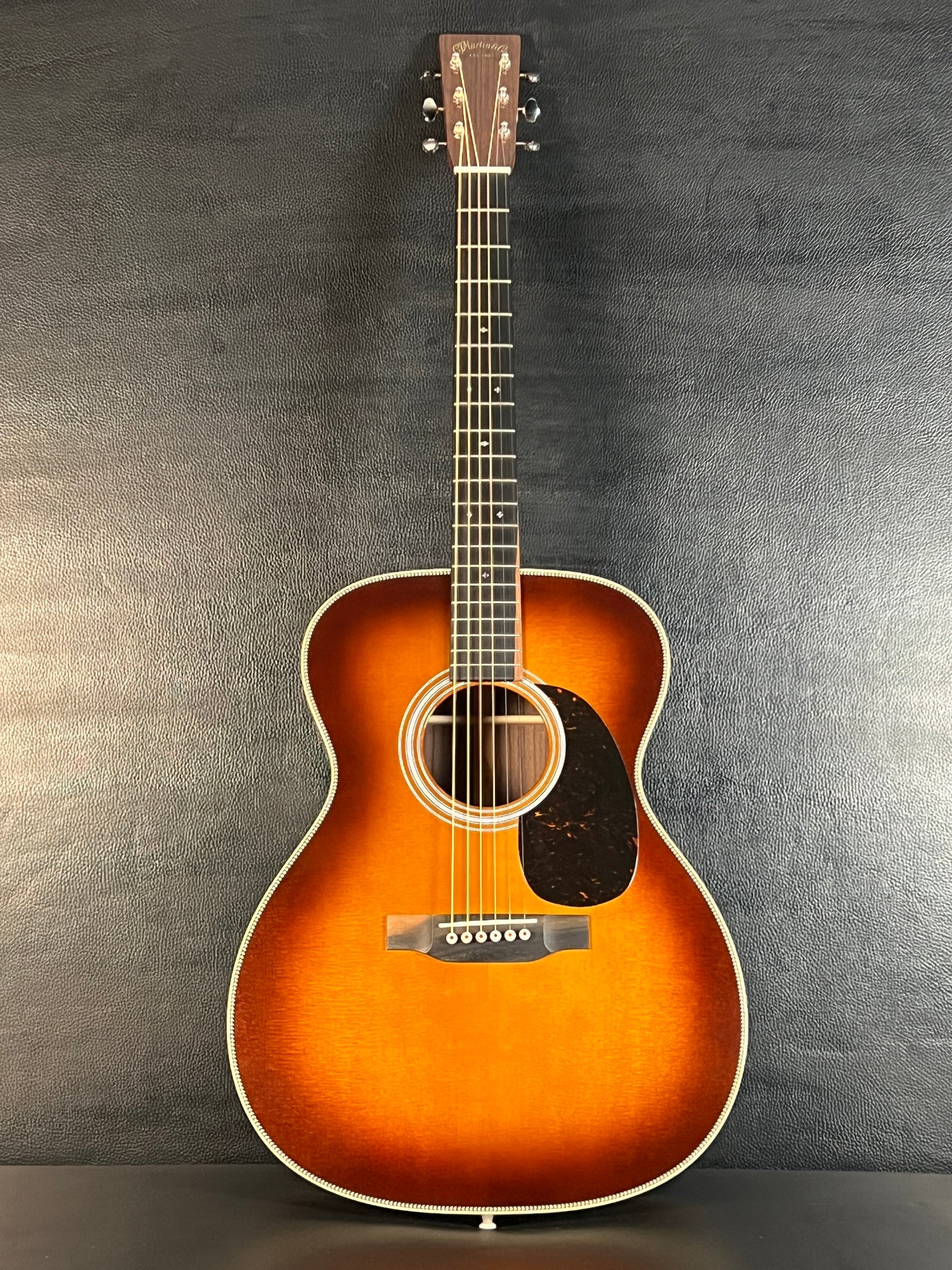 Martin 000-28 Sunburst 2025 (PRE-OWNED)
