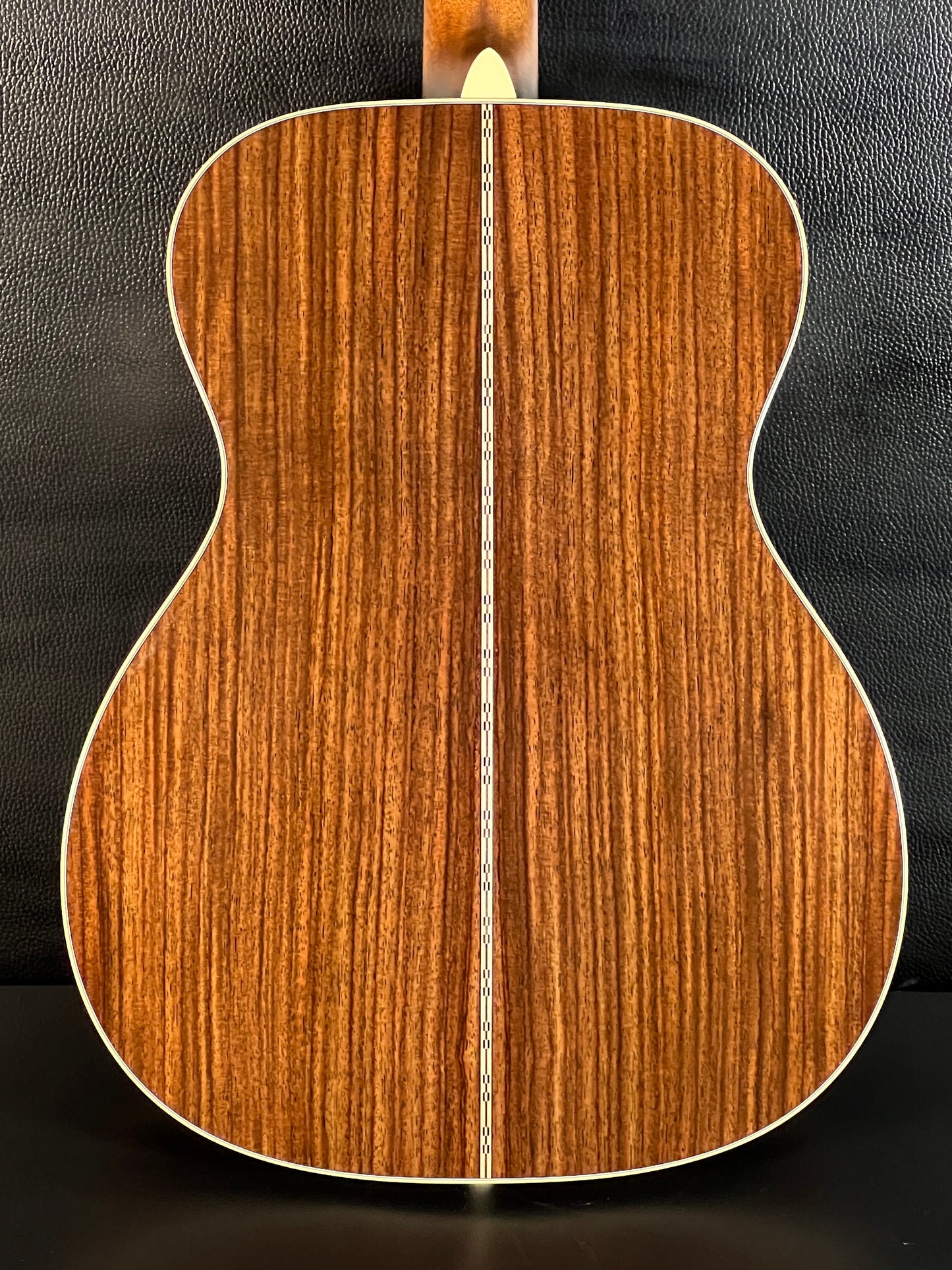 Martin 000-28 Sunburst 2025 (PRE-OWNED)