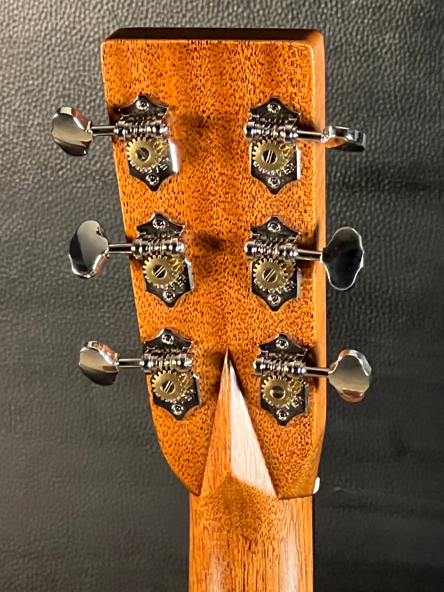 Martin 000-28 Sunburst 2025 (PRE-OWNED)