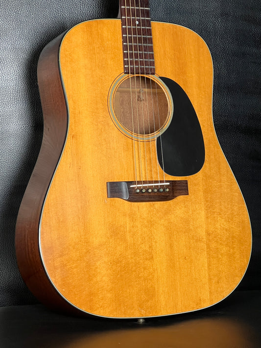 Martin D-18 1971 w/ K&K (PRE-OWNED)