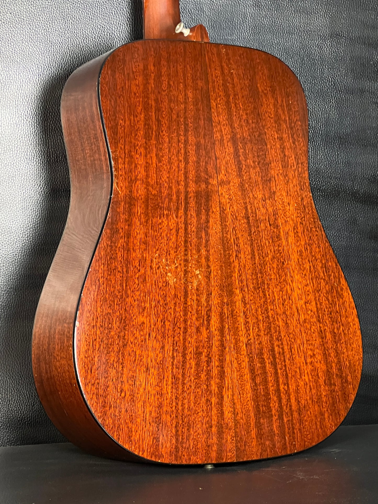 Martin D-18 1971 w/ K&K (PRE-OWNED)
