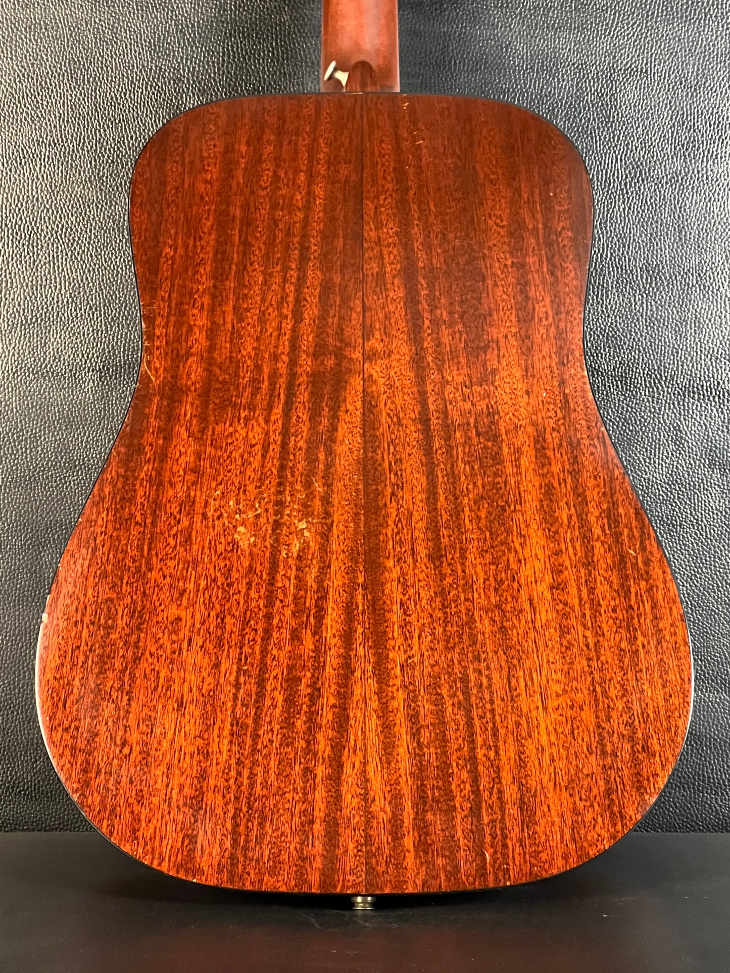 Martin D-18 1971 w/ K&K (PRE-OWNED)