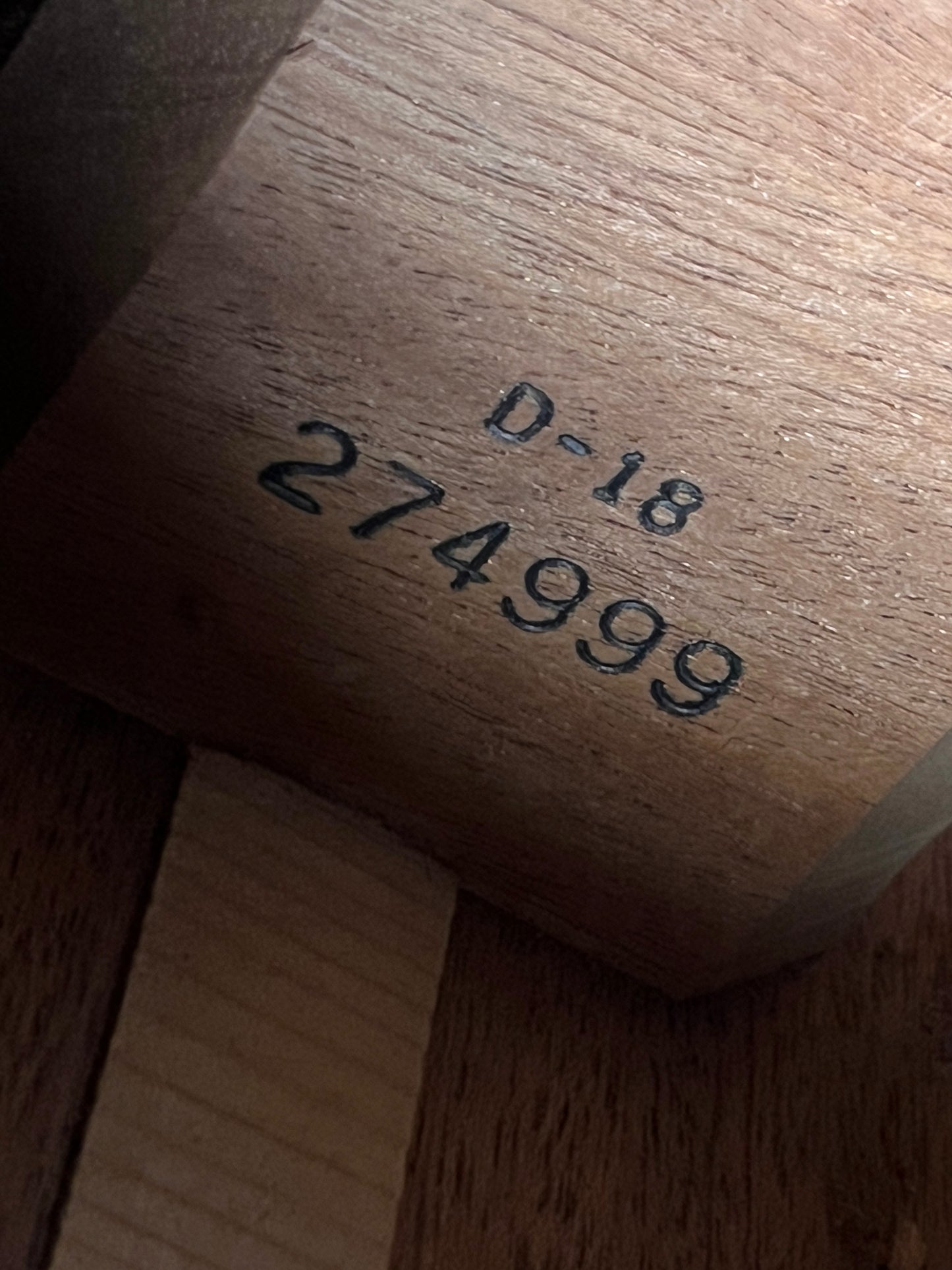 Martin D-18 1971 w/ K&K (PRE-OWNED)