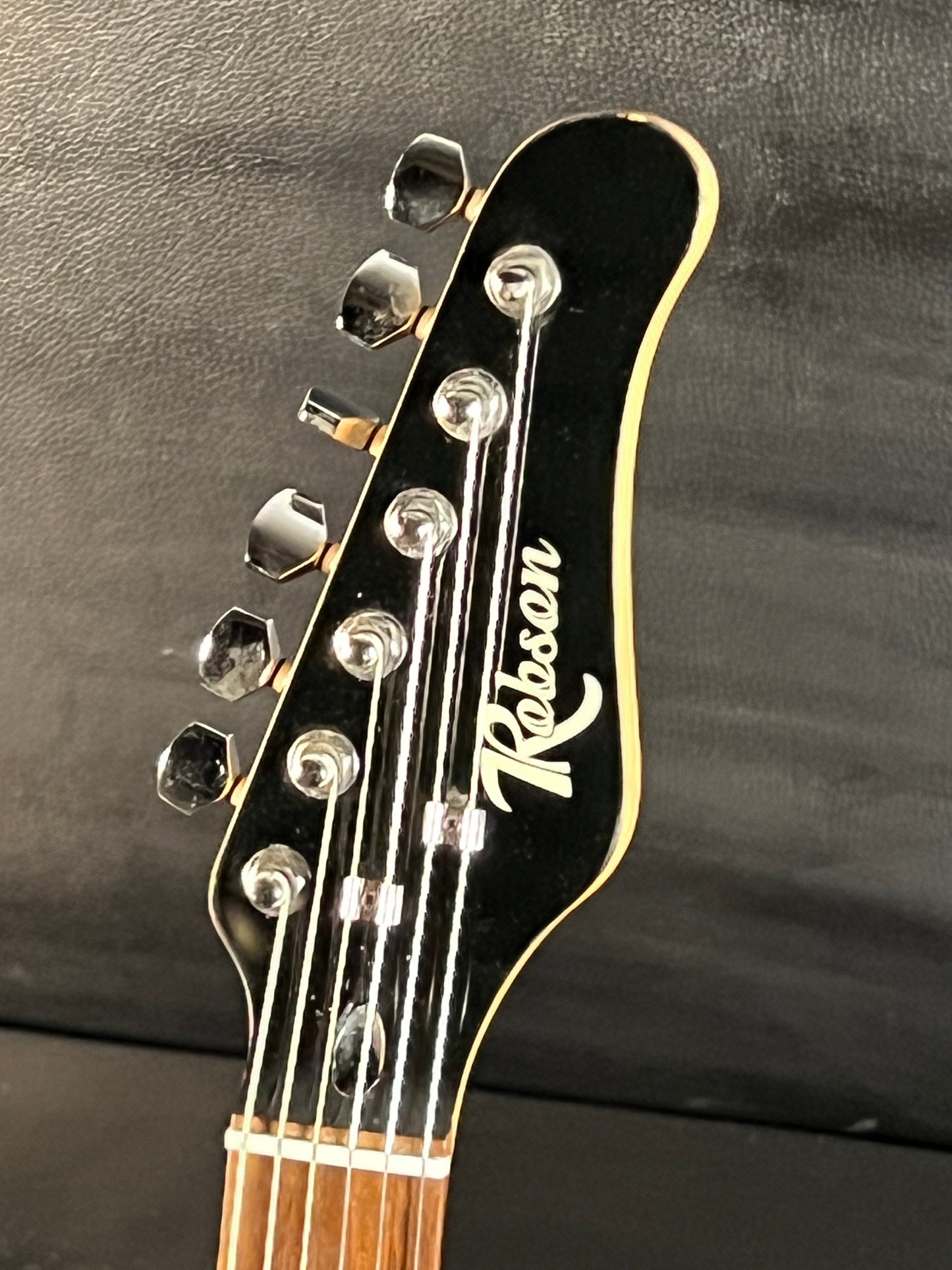 Robson Stratocaster (PRE-OWNED)