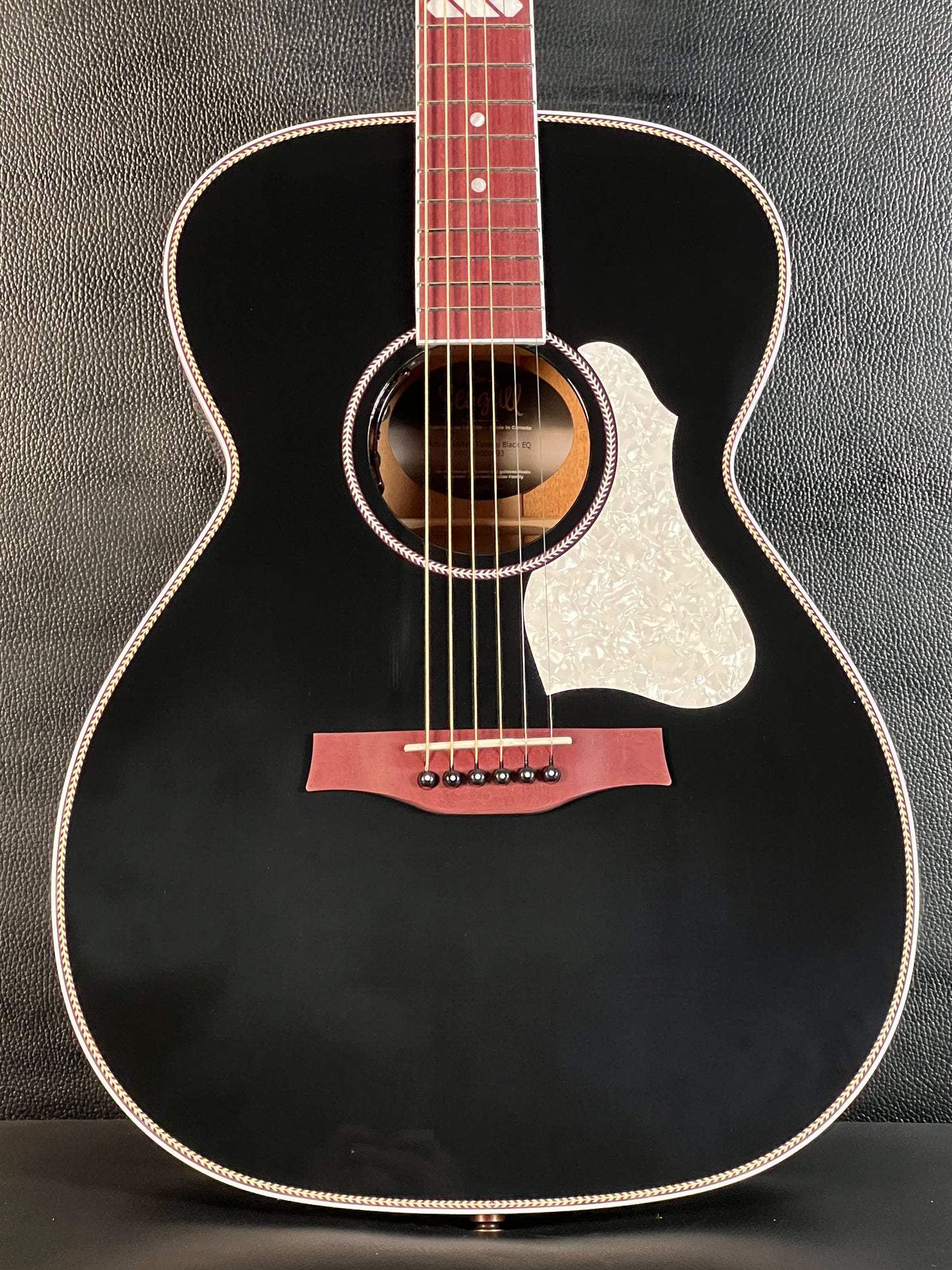 Seagull Artist Tuxedo Black Anthem EQ w/ Gig Bag