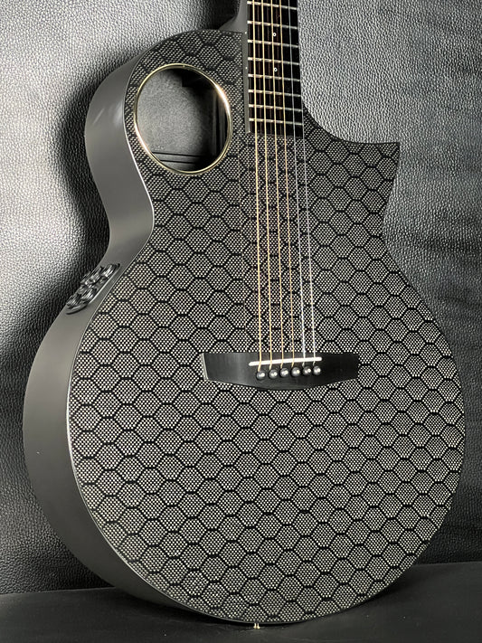 Enya EA-X4 PRO Carbon Fiber (PRE-OWNED)