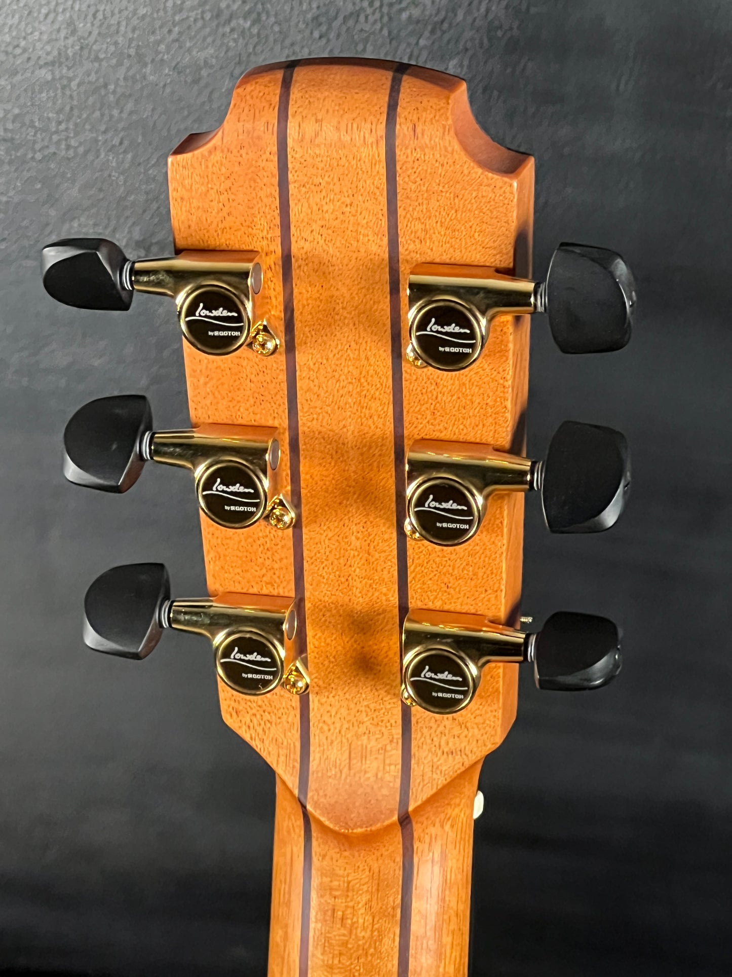 Lowden O-21C Cutaway (PRE-OWNED)