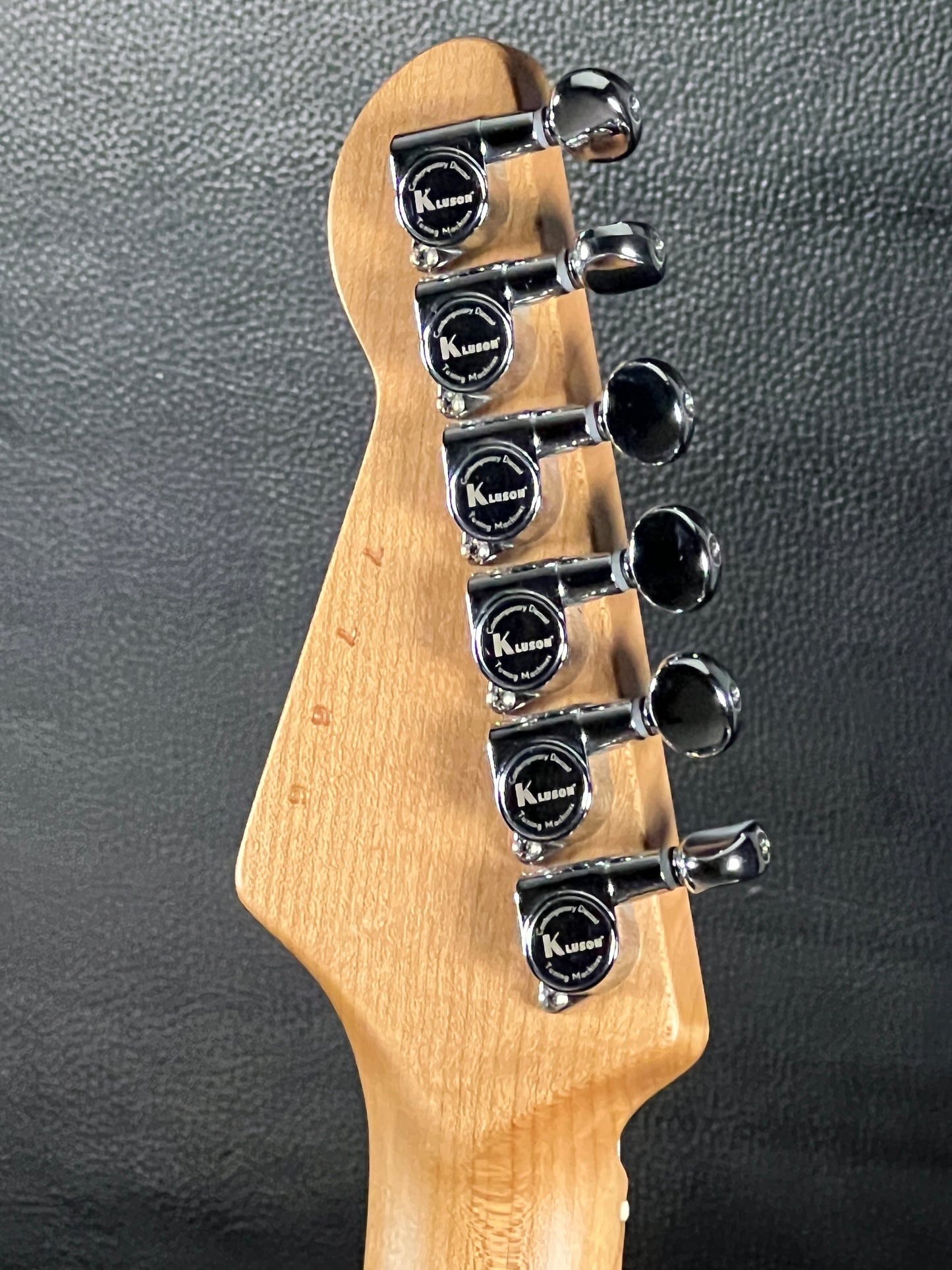 LSL XT4 DX (PRE-OWNED)
