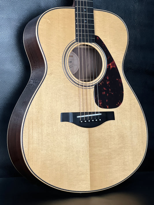 Yamaha LS26 (PRE-OWNED)