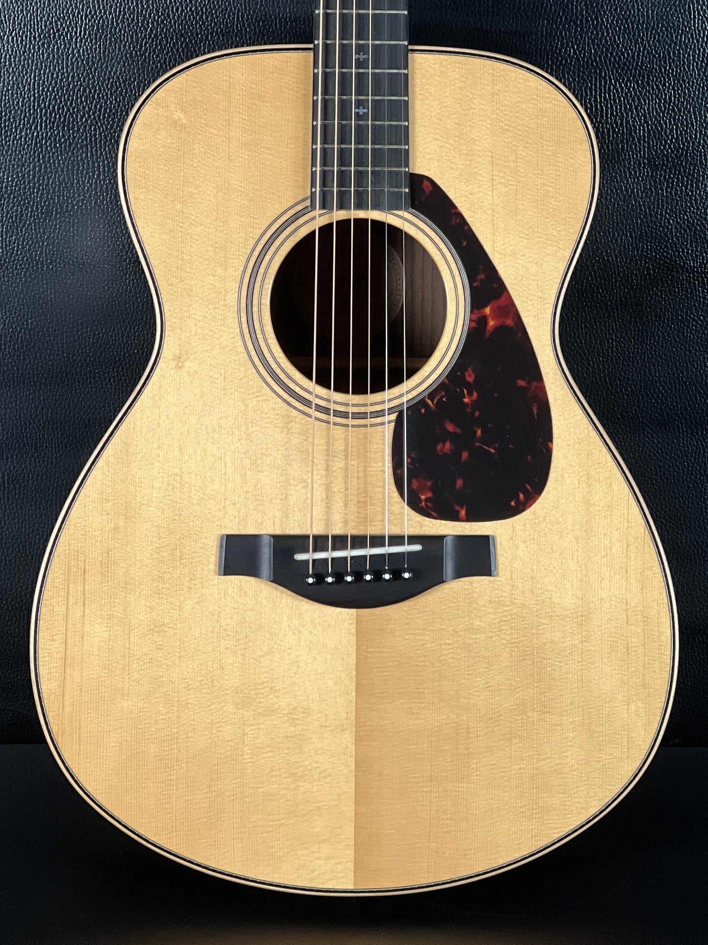 Yamaha LS26 (PRE-OWNED)