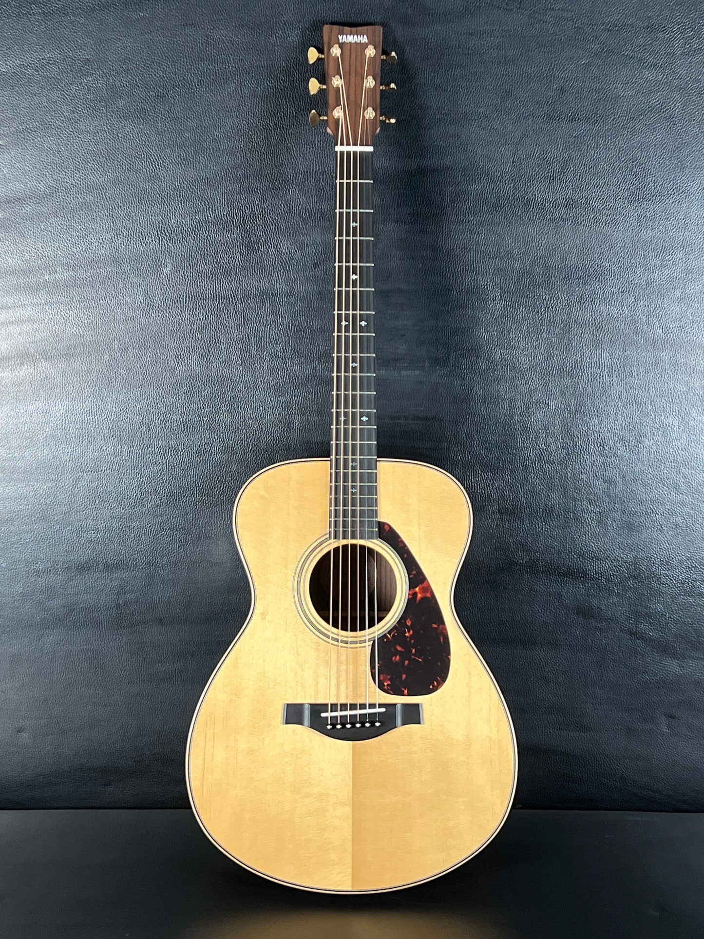 Yamaha LS26 (PRE-OWNED)