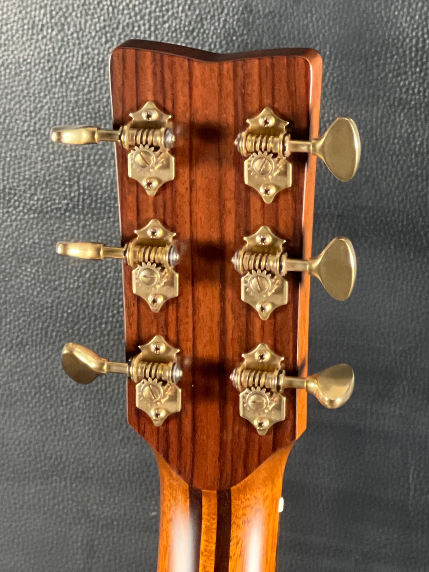 Yamaha LS26 (PRE-OWNED)