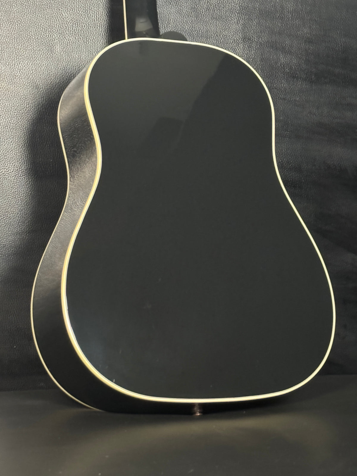 Gibson Custom Shop J-45 Black (PRE-OWNED)