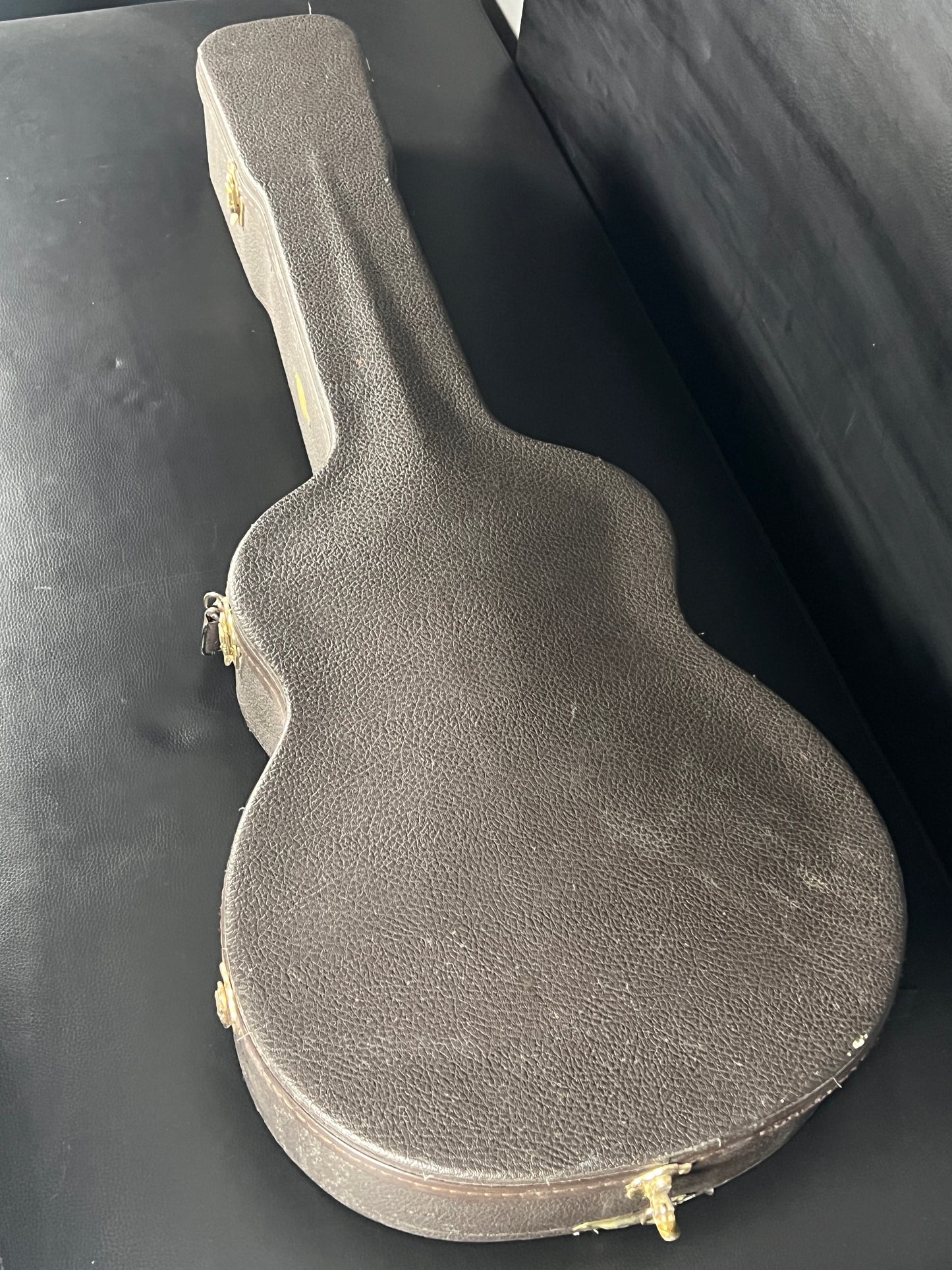 Morris F-25 OM (PRE-OWNED)