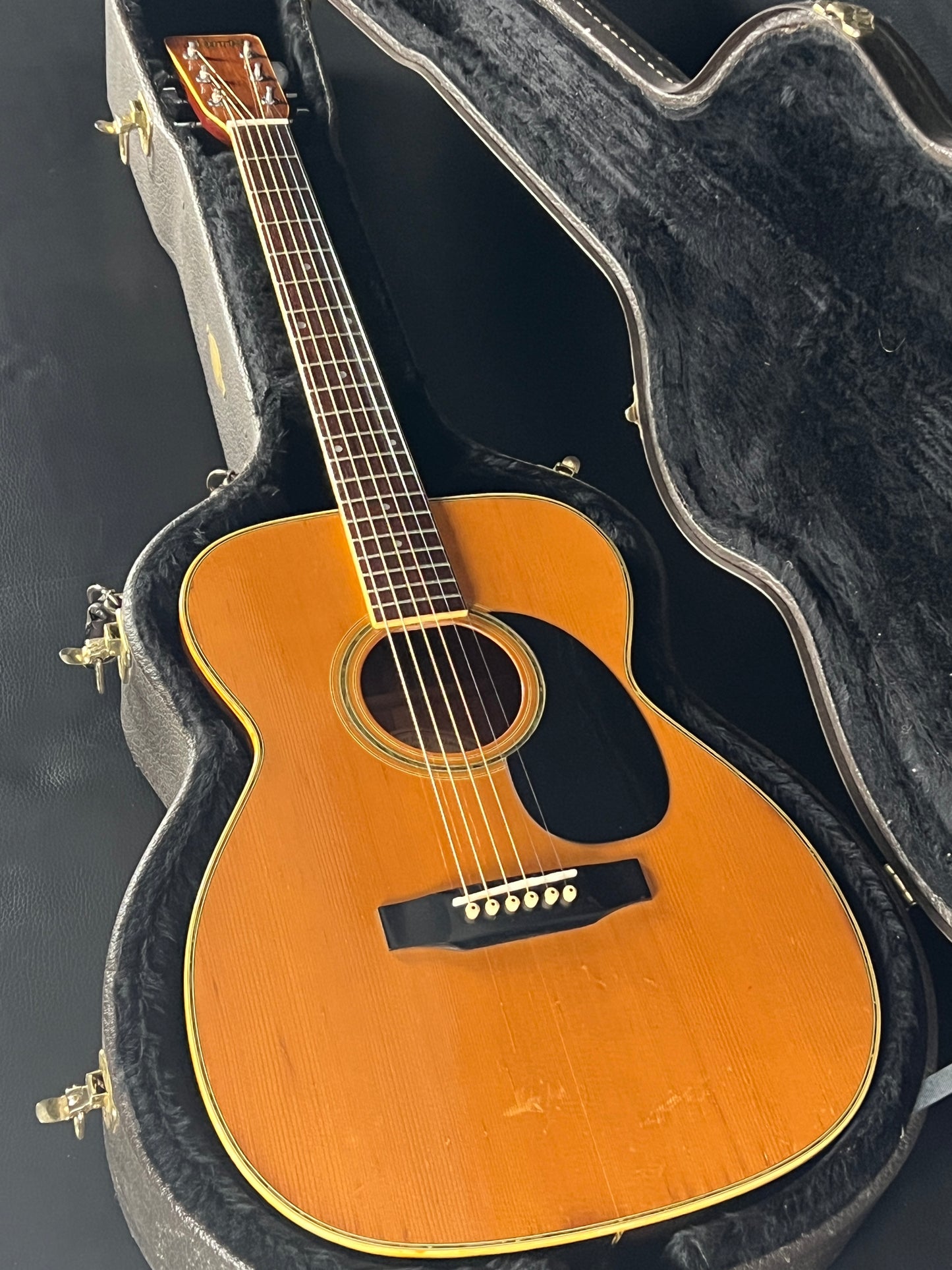 Morris F-25 OM (PRE-OWNED)
