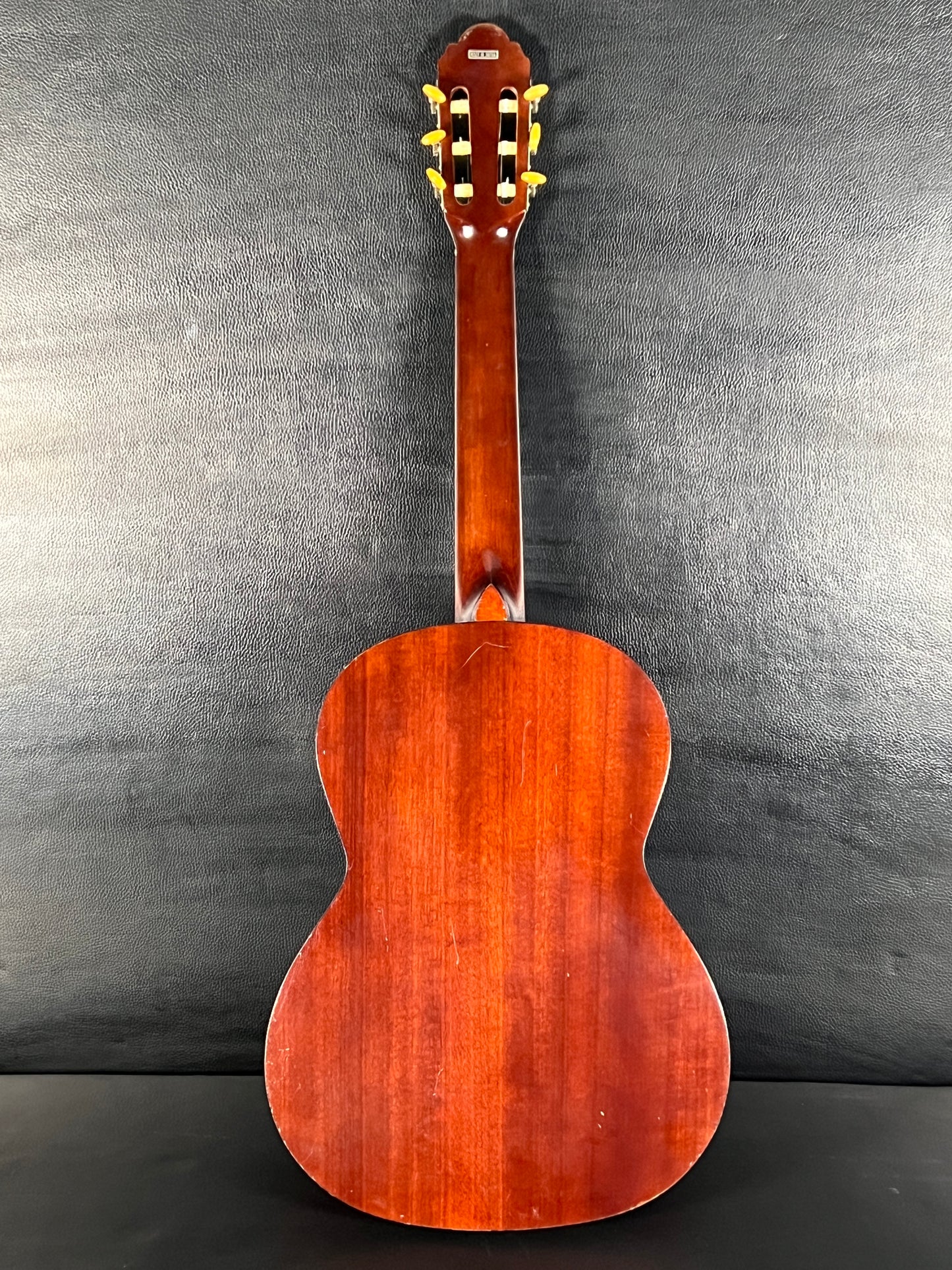 Saturn Classical Guitar (PRE-OWNED)
