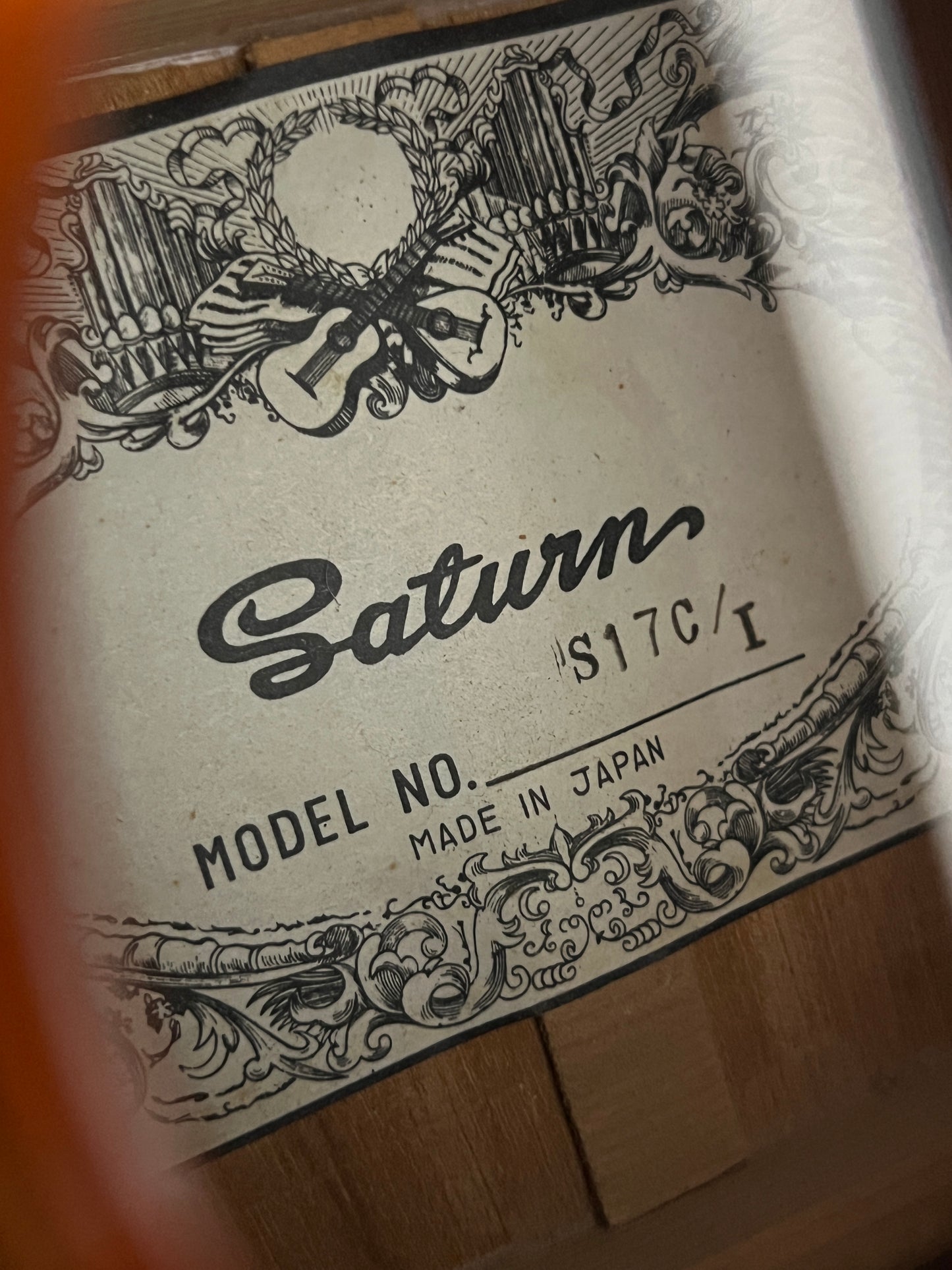Saturn Classical Guitar (PRE-OWNED)