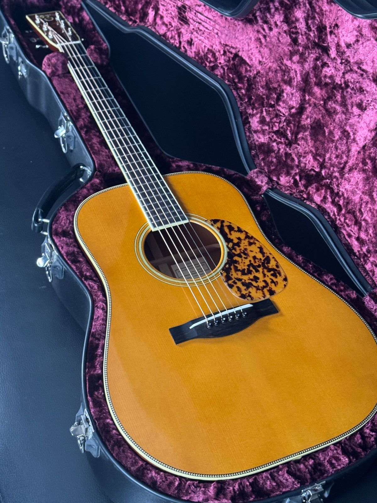 Santa Cruz D Custom (PRE-OWNED) CONSIGNMENT
