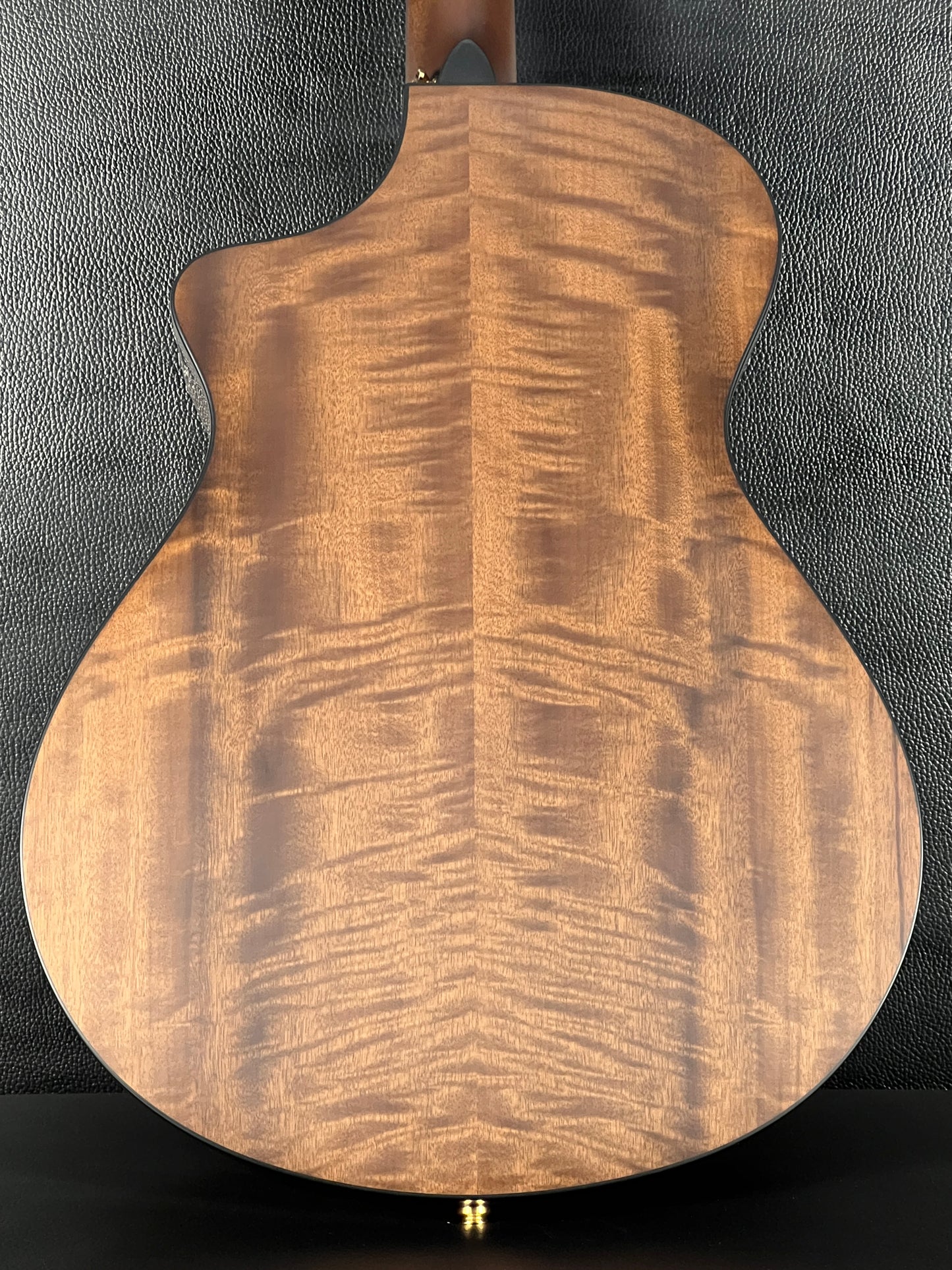 Breedlove Oregon Concert Saddleback CE (PRE-OWNED)