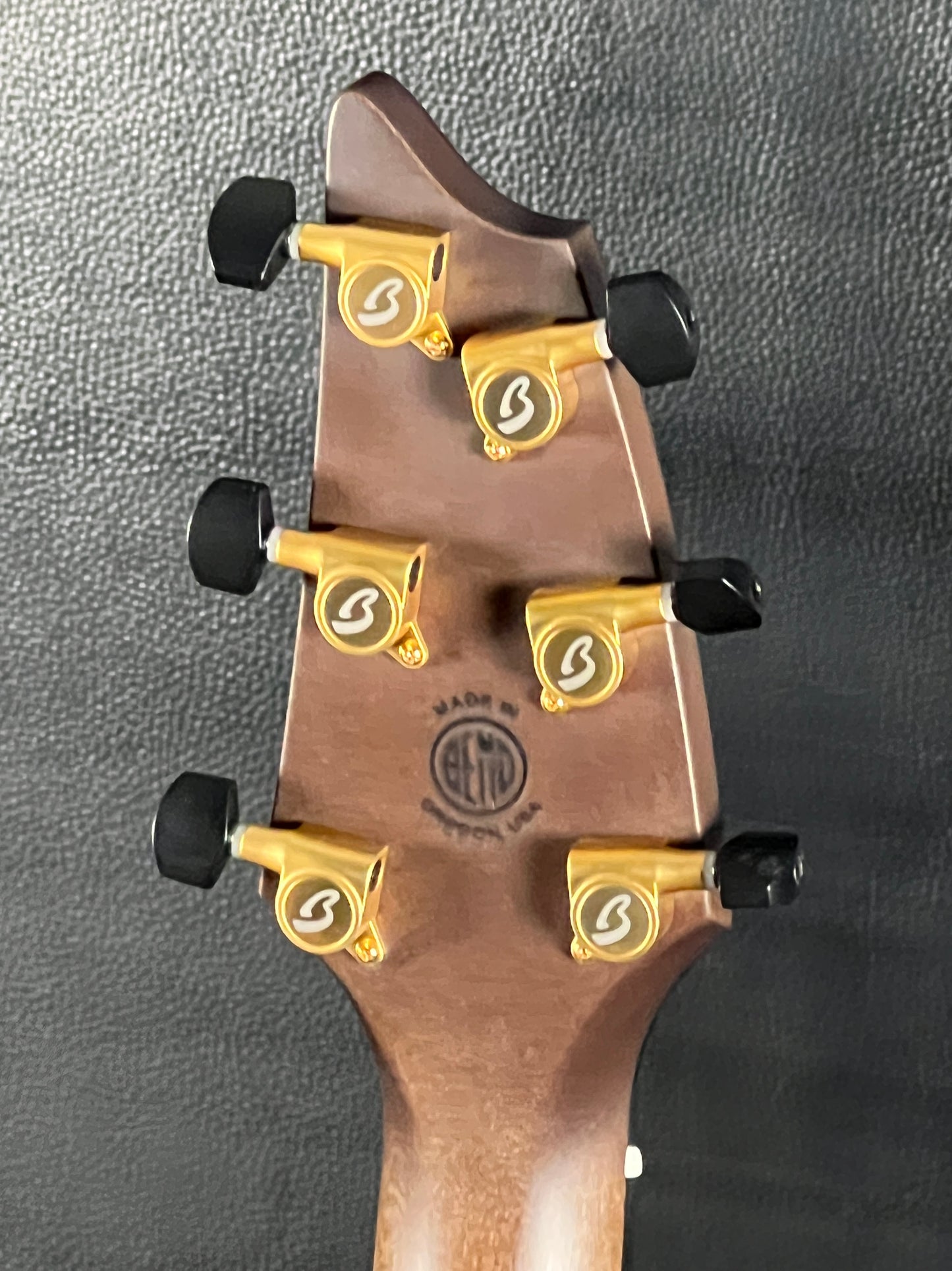 Breedlove Oregon Concert Saddleback CE (PRE-OWNED)