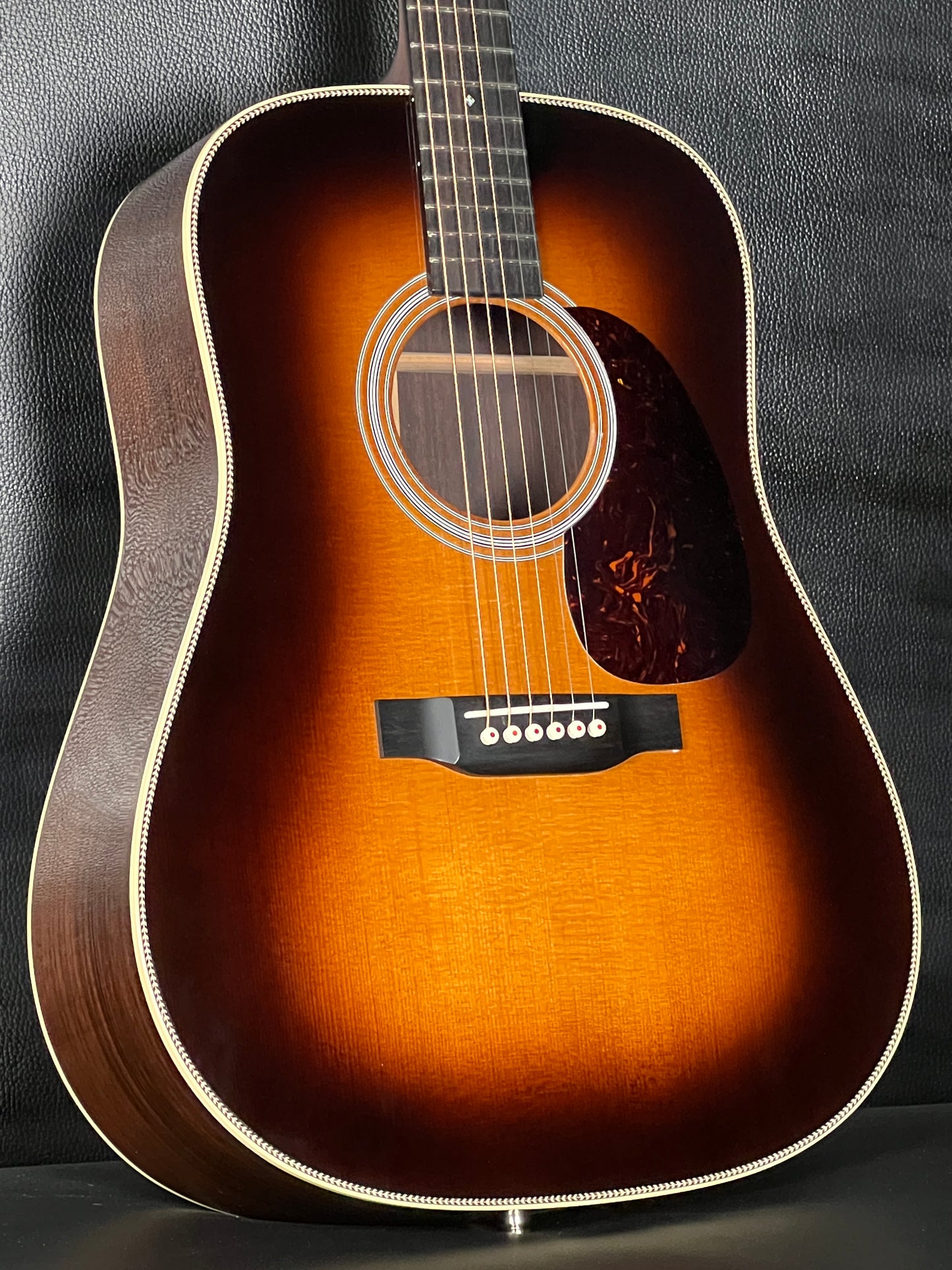 Martin HD-28 Sunburst 2019 (PRE-OWNED)