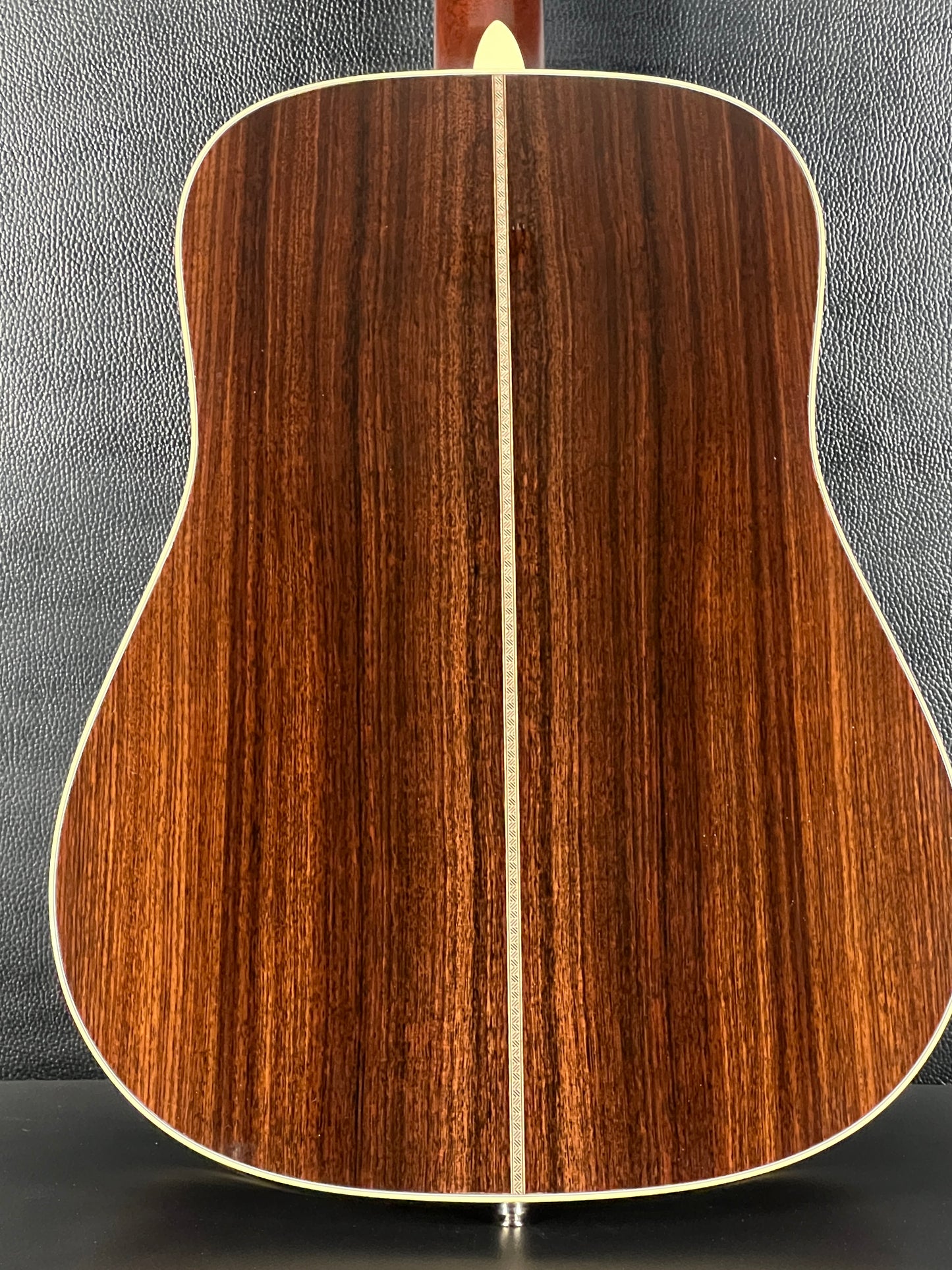 Martin HD-28 Sunburst 2019 (PRE-OWNED)